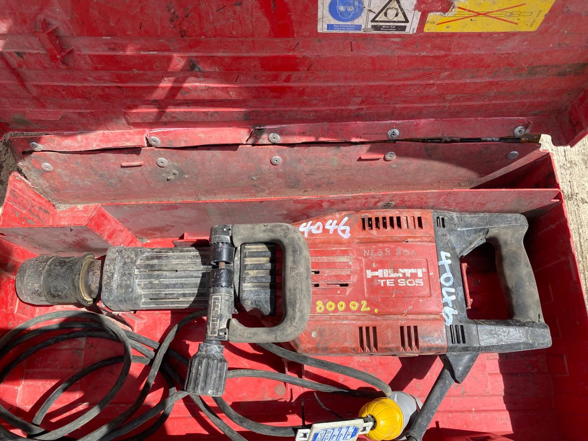 HILTI TE905 110V BREAKER LOCATION NORTH YORKSHIRE