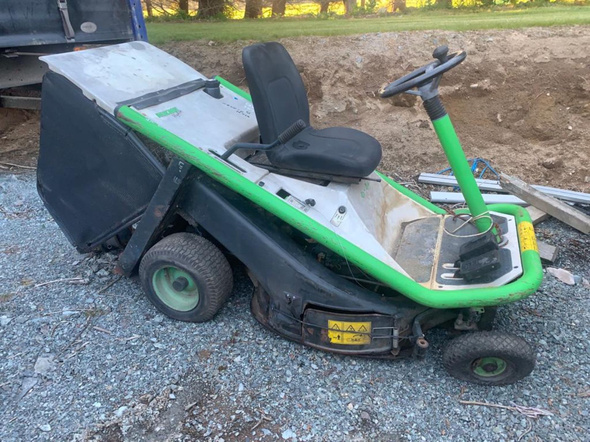 ETESIA BAHIA RIDE ON MOWER LOCATION N IRELAND