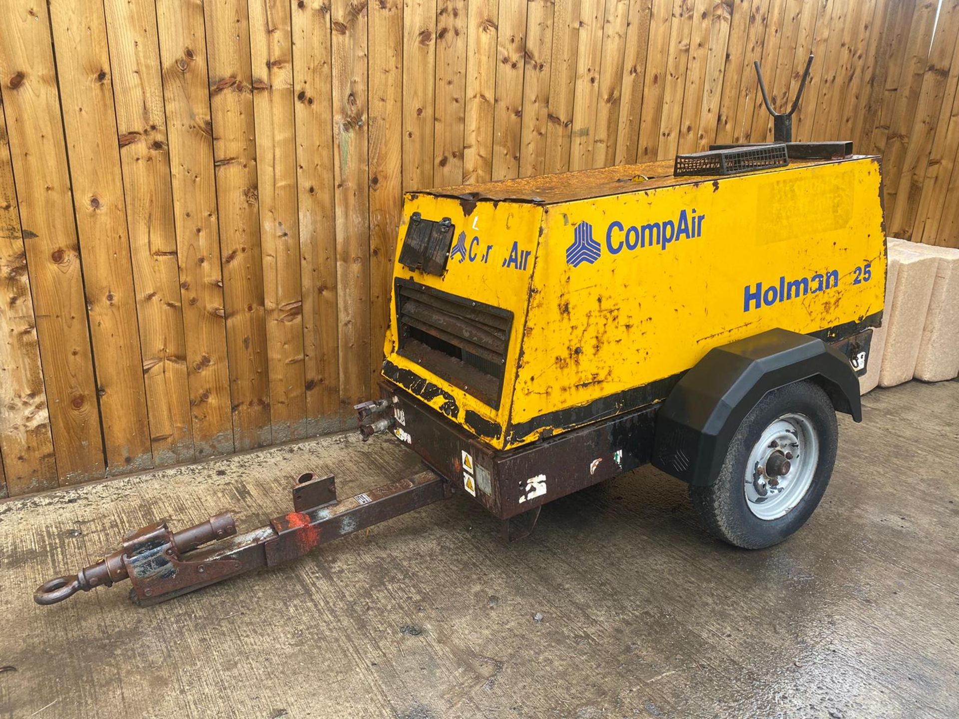 COMPAIR HOLMAN 25 DEUTZ DIESEL COMPRESSOR LOCATION NORTH YORKSHIRE - Image 4 of 4