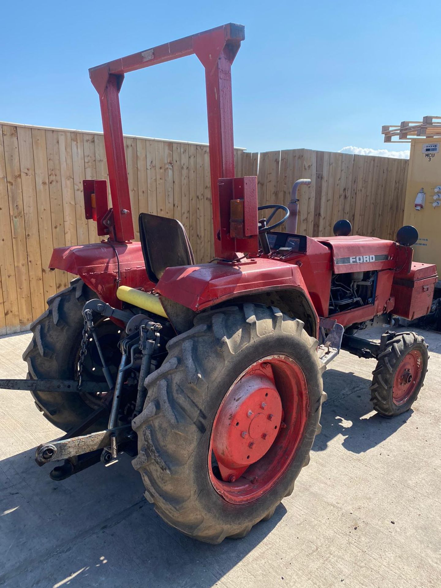 FORD 1720 COMPACT DIESEL TRACTOR LOCATION NOTH YORKSHIRE - Image 2 of 6