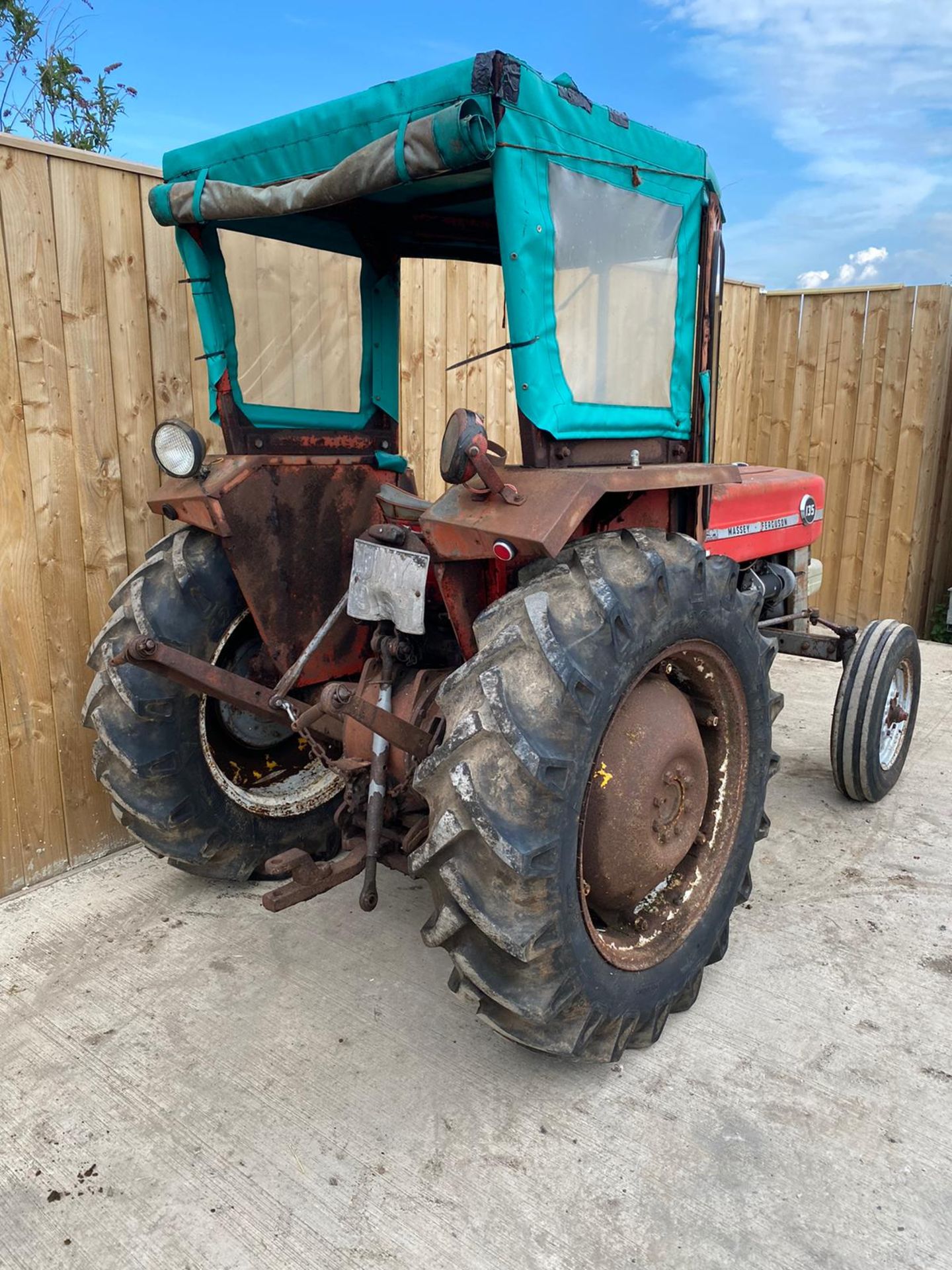 1970 MASSEY FERGUSON 135 DIESEL TRACTOR LOCATION NORTH YORKSHIRE - Image 9 of 9