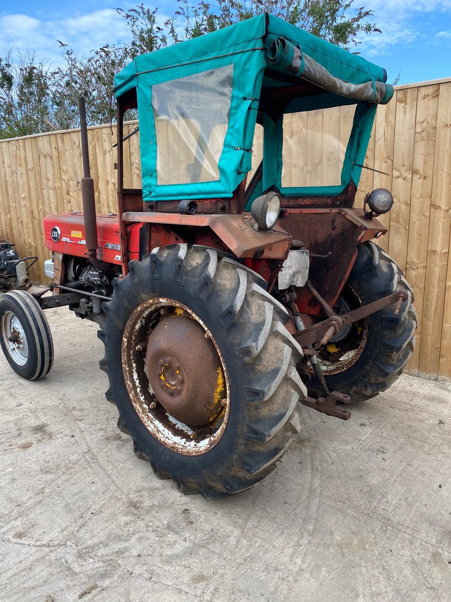 1970 MASSEY FERGUSON 135 DIESEL TRACTOR LOCATION NORTH YORKSHIRE - Image 6 of 9