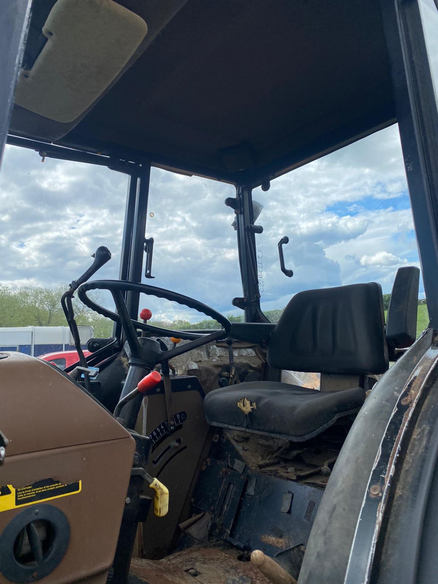 JOHN DEERE 2850 4WD LOADER TRACTOR LOCATION NORTH YORKSHIRE - Image 9 of 10