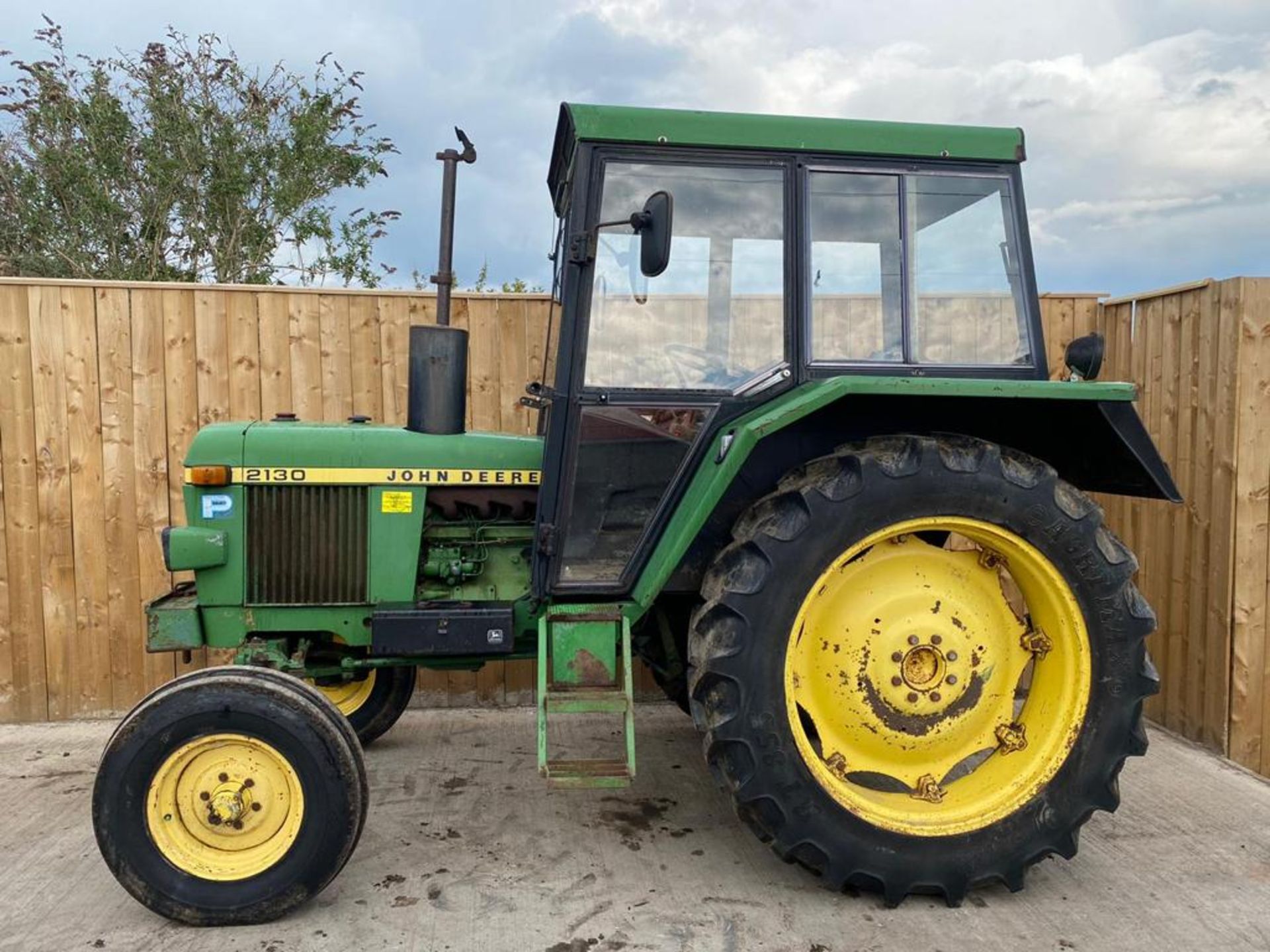 JOHN DEERE 2130 TRACTOR LOCATION NORTH YORKSHIRE