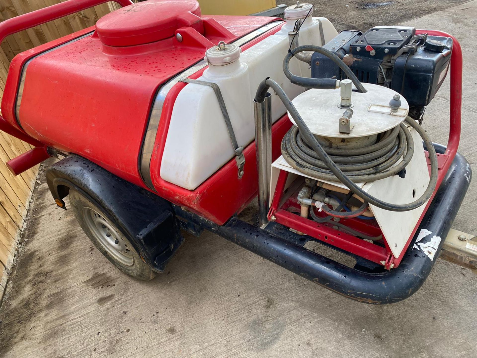 BRENDON TOWABLE DIESEL PRESSURE WASHER LOCATION NORTH YORKSHIRE