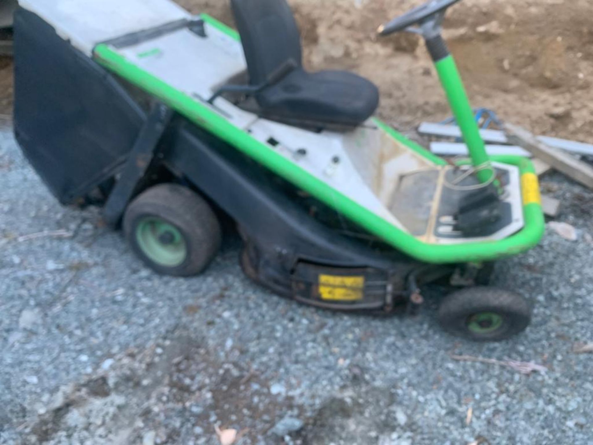 ETESIA BAHIA RIDE ON MOWER LOCATION N IRELAND - Image 2 of 5