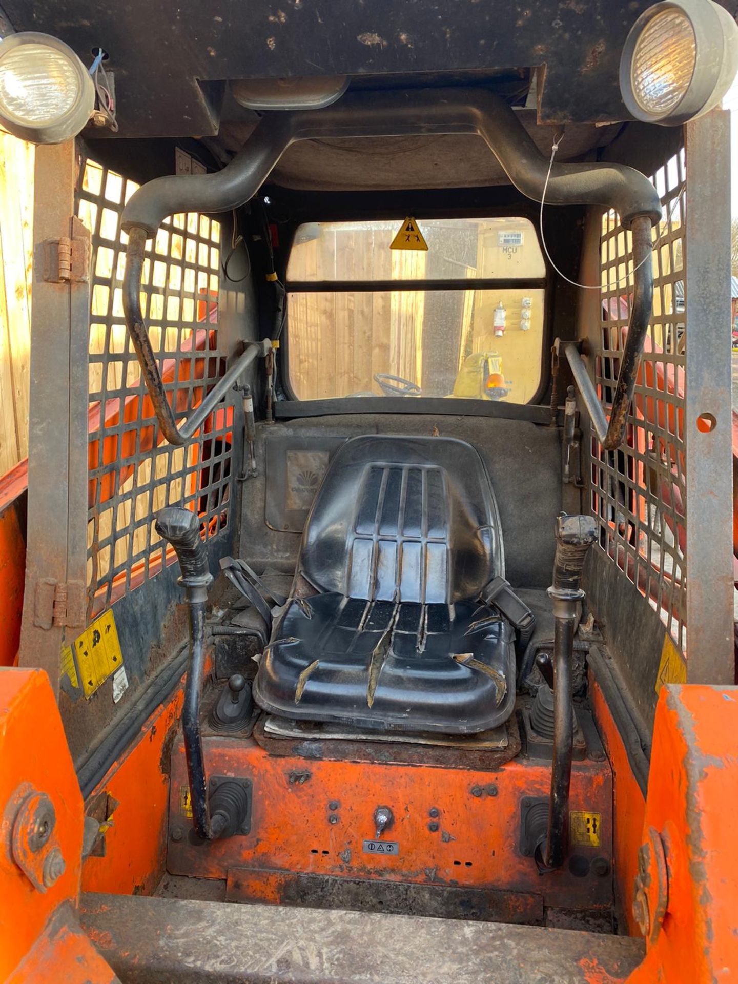 DEAWOO SKID LOADER LOCATION NORTH YORKSHIRE - Image 4 of 8