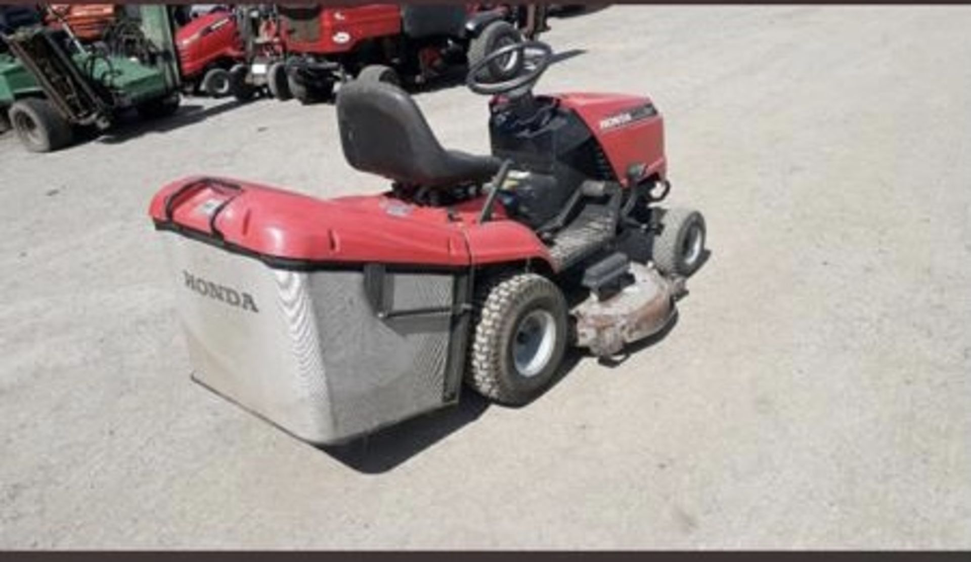 HONDA 2218 HYDRO PETROL RIDE ON MOWER LOCATION N IRELAND - Image 7 of 13