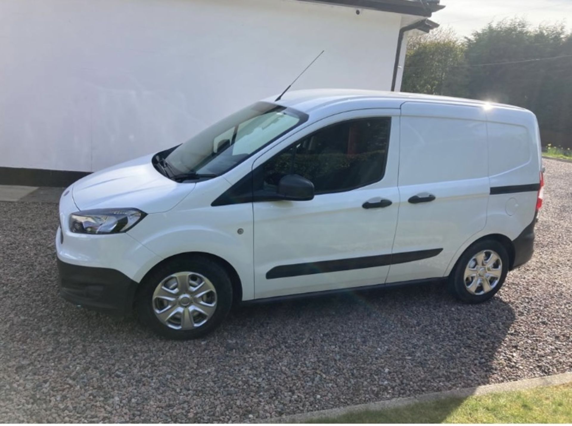 2015 FORD COURIER VAN LOCATION N IRELAND - Image 3 of 3