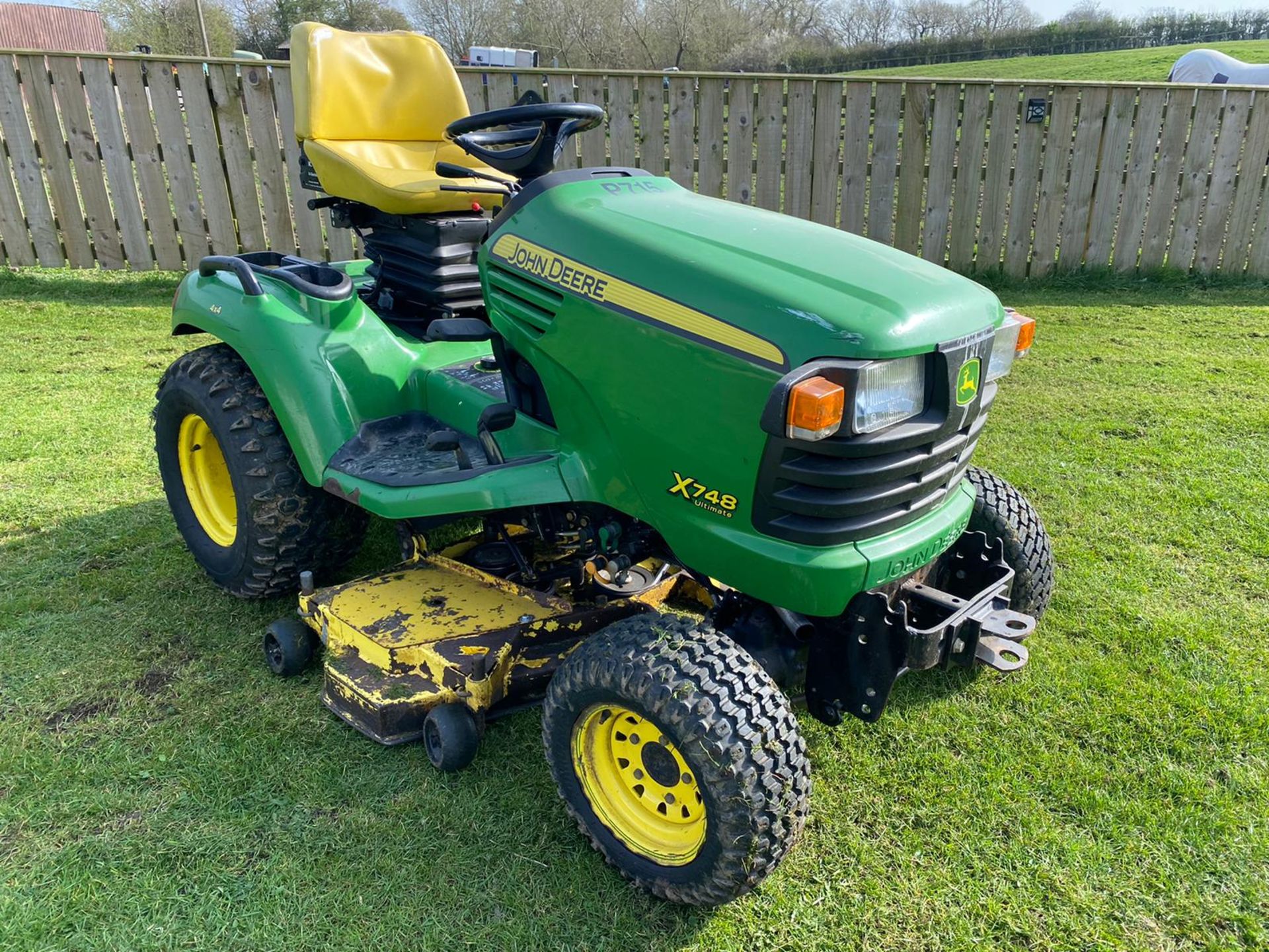 JOHN DEERE X748 DIESEL 4WD COMPANY TRACTOR RIDE ON MOWER LOCATION NORTH YORKSHIRE - Image 2 of 7