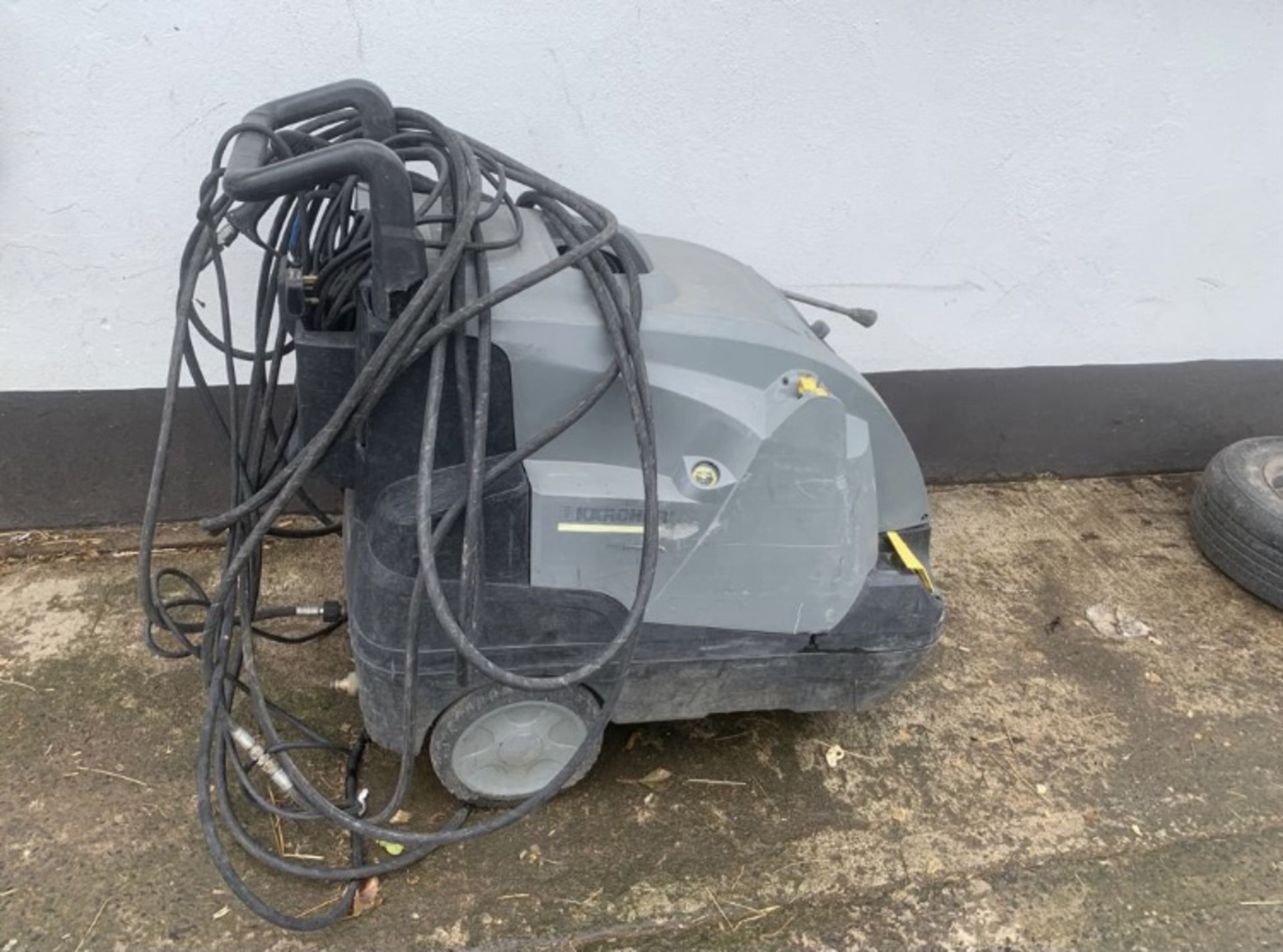 KARCHER POWER WASHER HOT AND COLD LOCATION N IRELAND