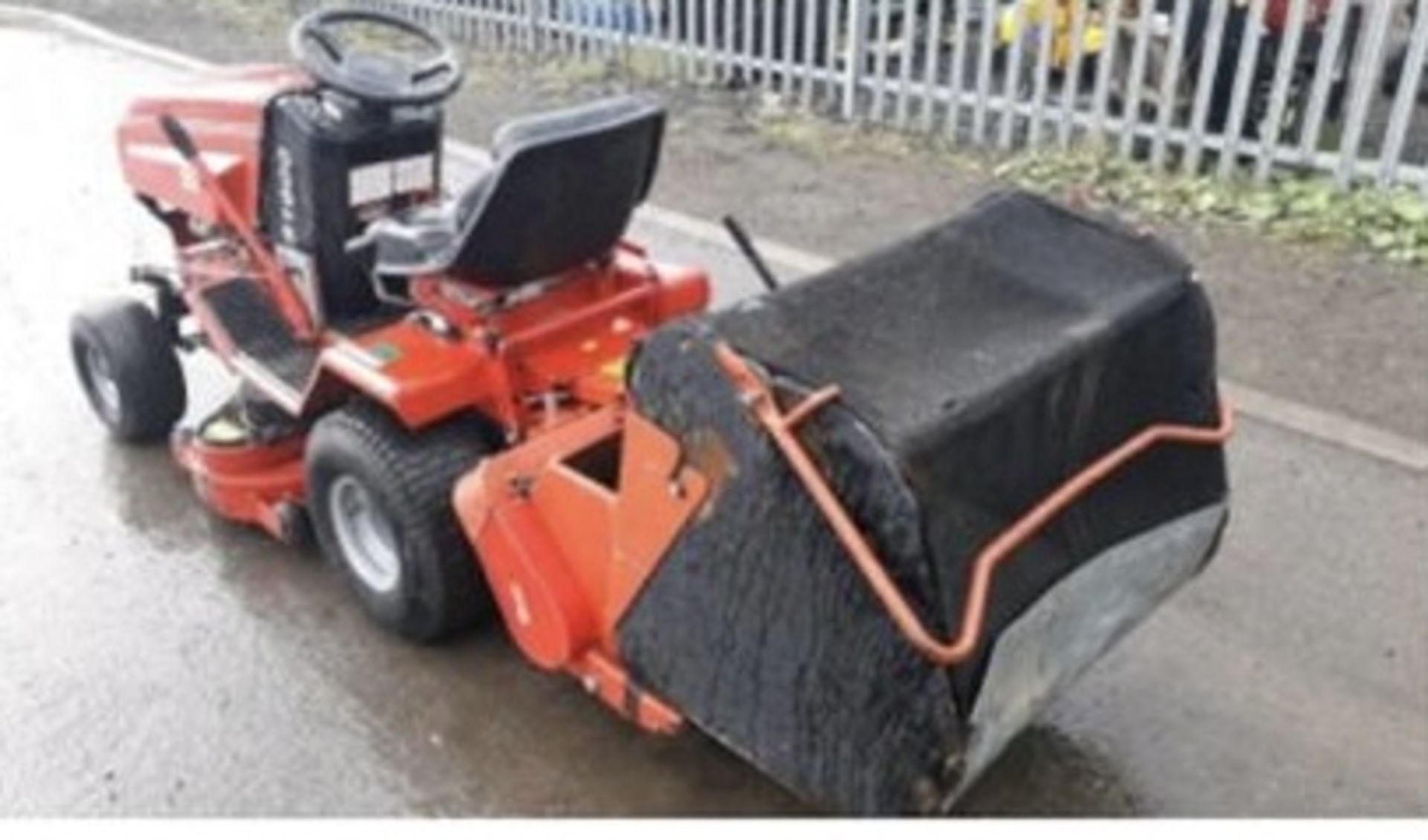 WESTWOOD S1600 PETROL MOWER LOCATION N IRELAND - Image 6 of 7