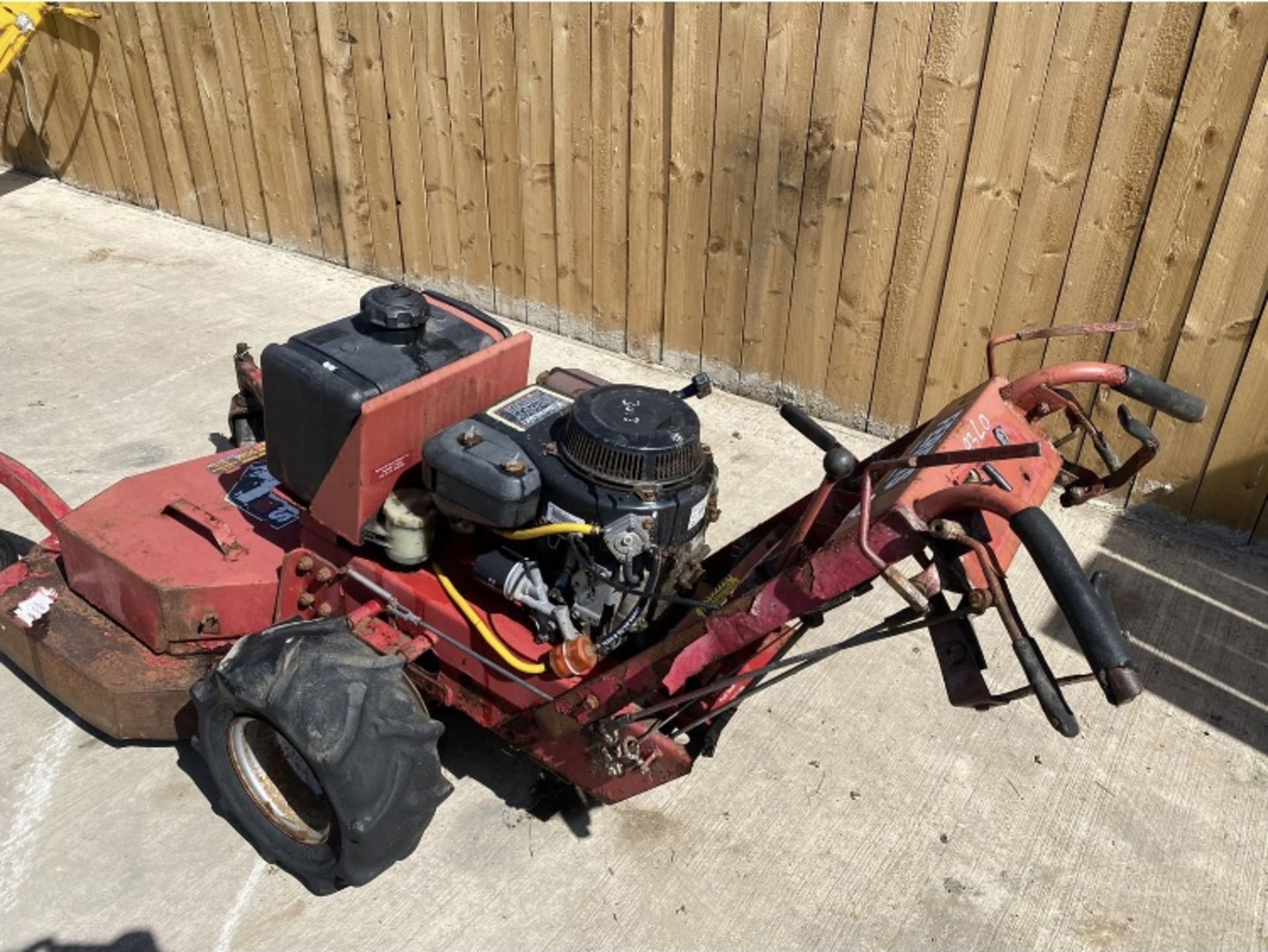 FERRIS HYDROWALK SD SCAG MOWER LOCATION NORTH YORKSHIRE - Image 3 of 3