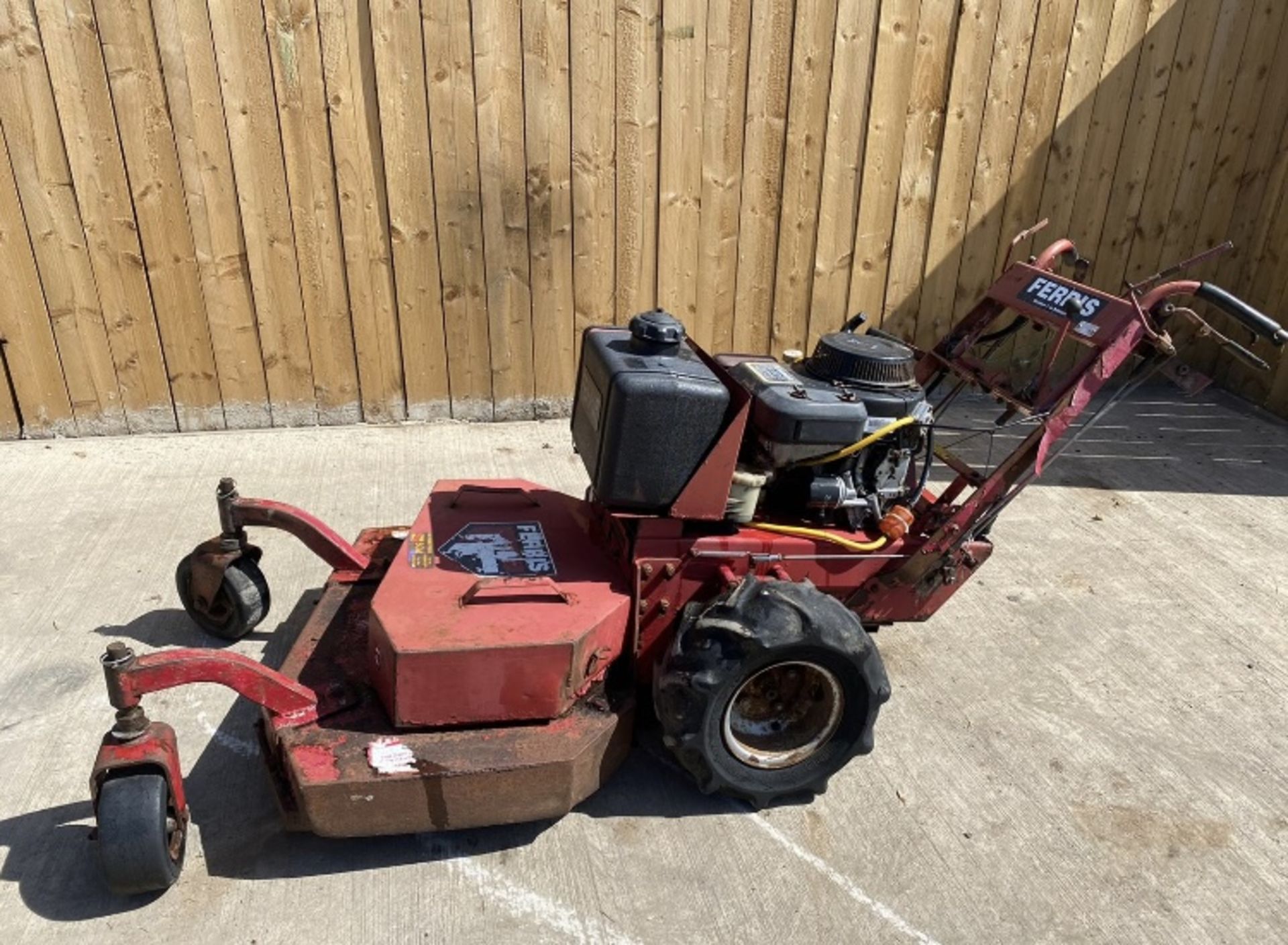 FERRIS HYDROWALK SD SCAG MOWER LOCATION NORTH YORKSHIRE