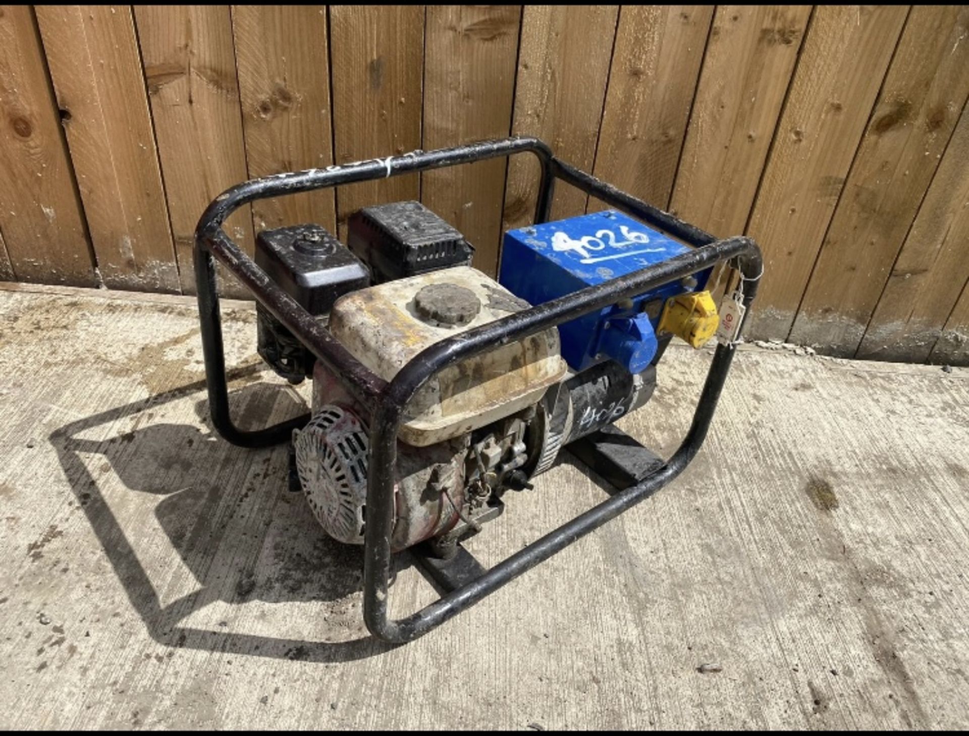 STEPHILL 110/240V PETROL GENERATOR LOCATION NORTH YORKSHIRE