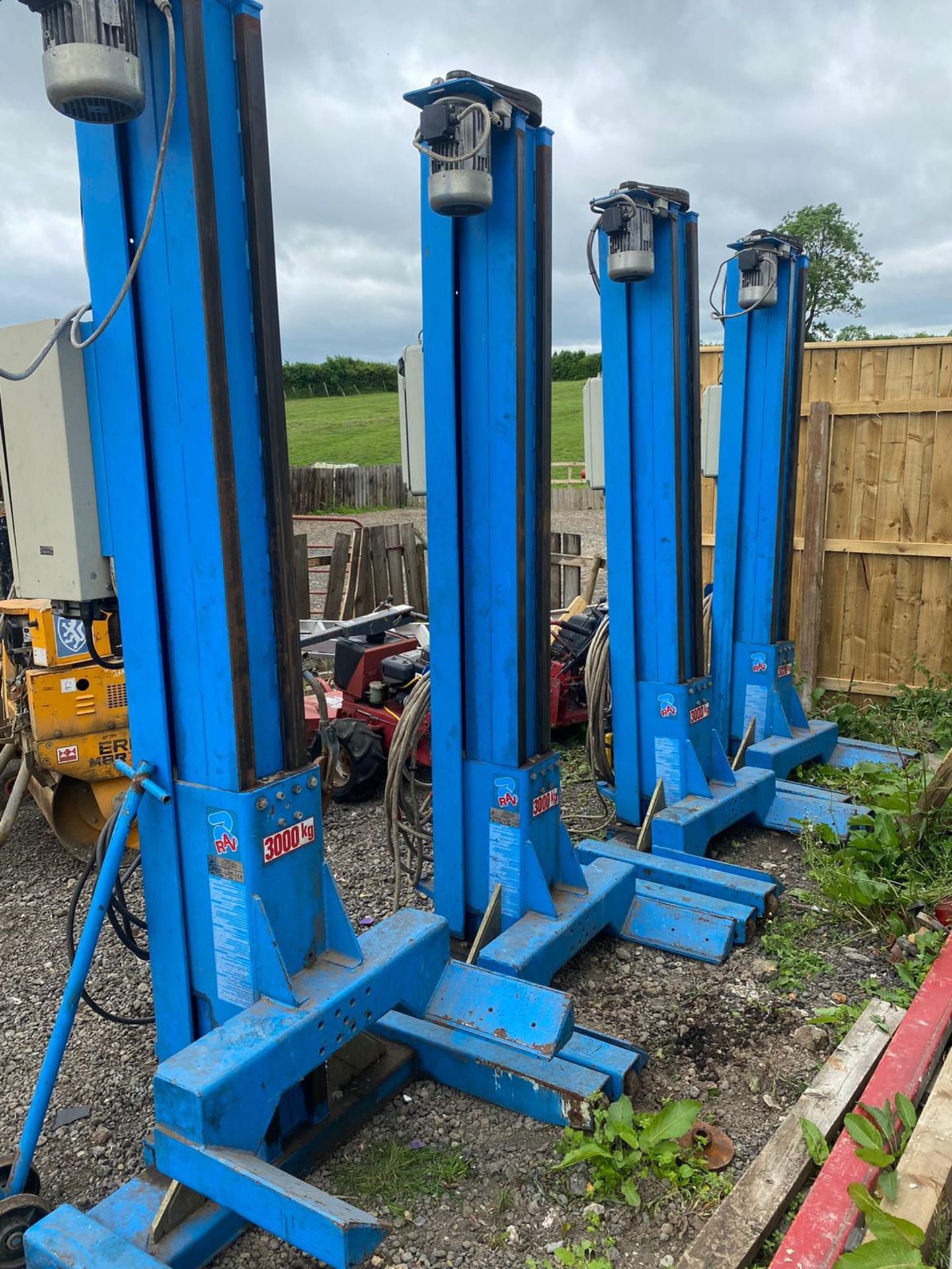 RAV212 12 TON HGV VEHICLE LIFT RAMPS LOCATION NORTH YORKSHIRE