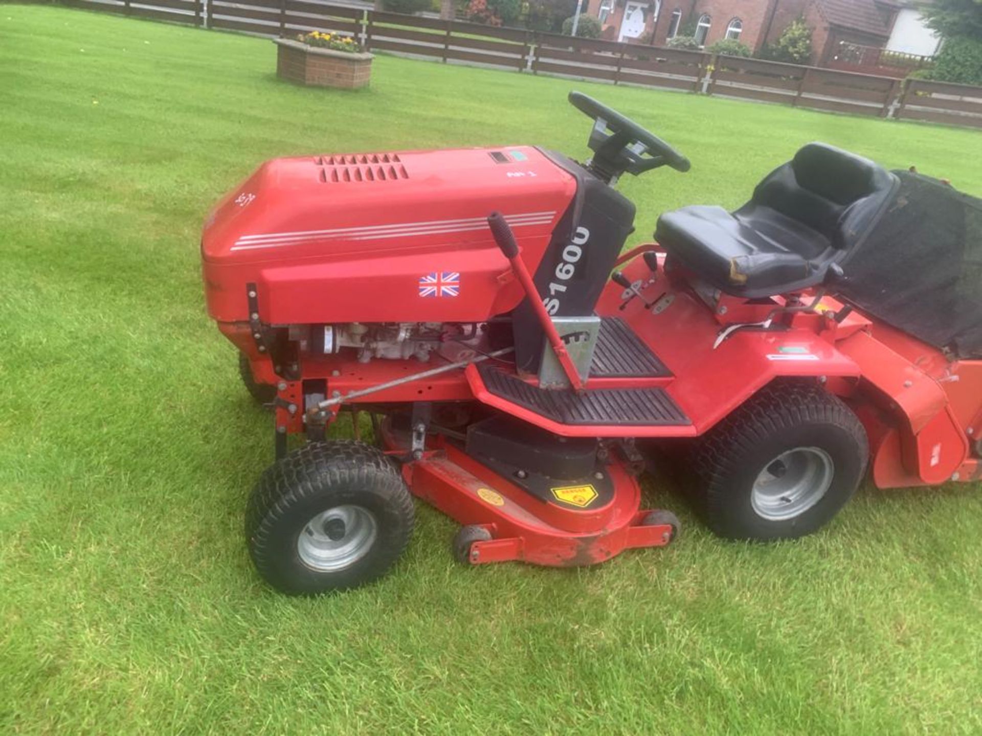 WESTWOOD S1600 PETROL RIDE ON MOWER LOCATION N IRELAND - Image 8 of 8