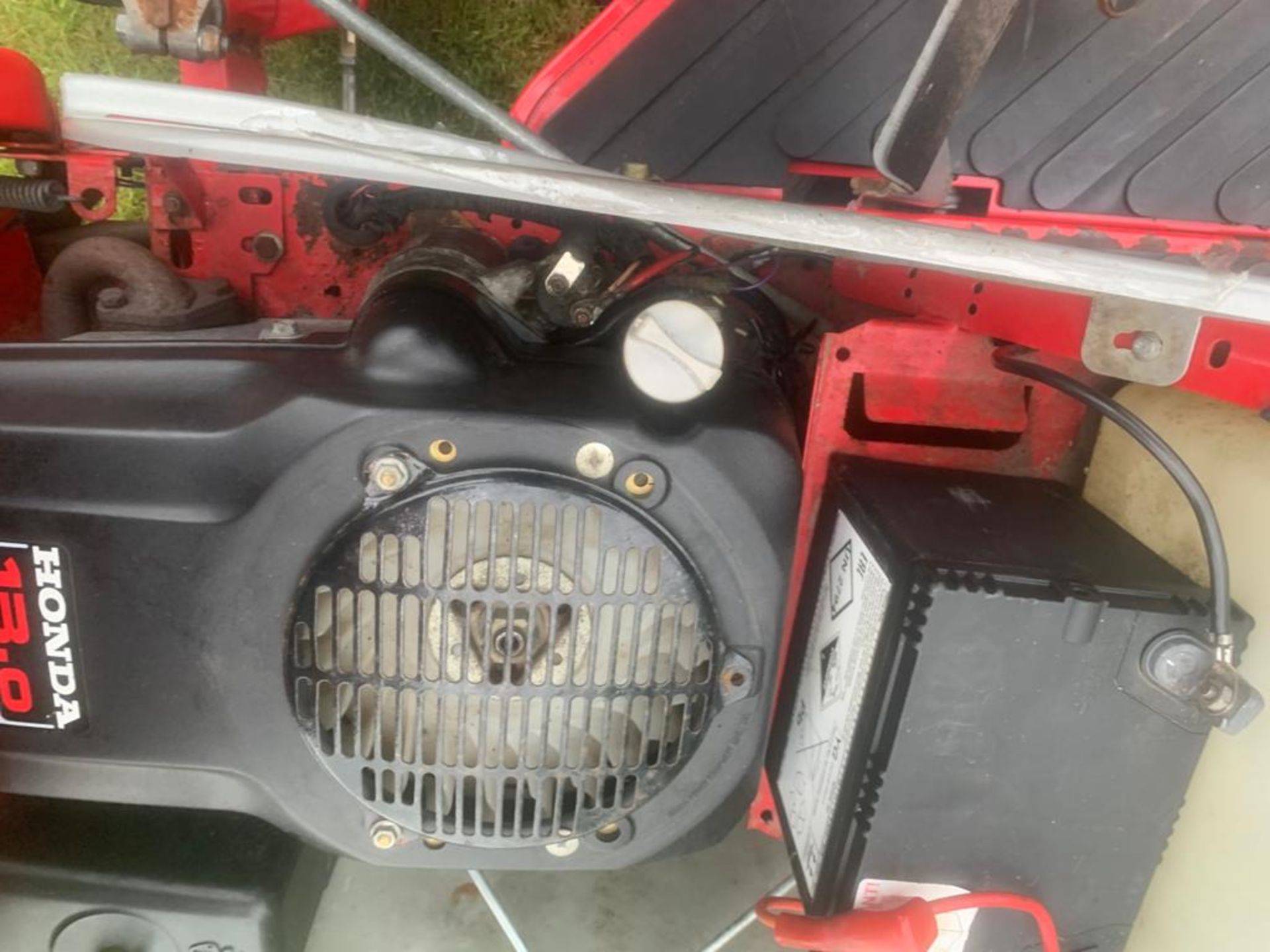 COUNTAX C38 RIDE ON MOWER LOCATION N IRELAND - Image 4 of 6