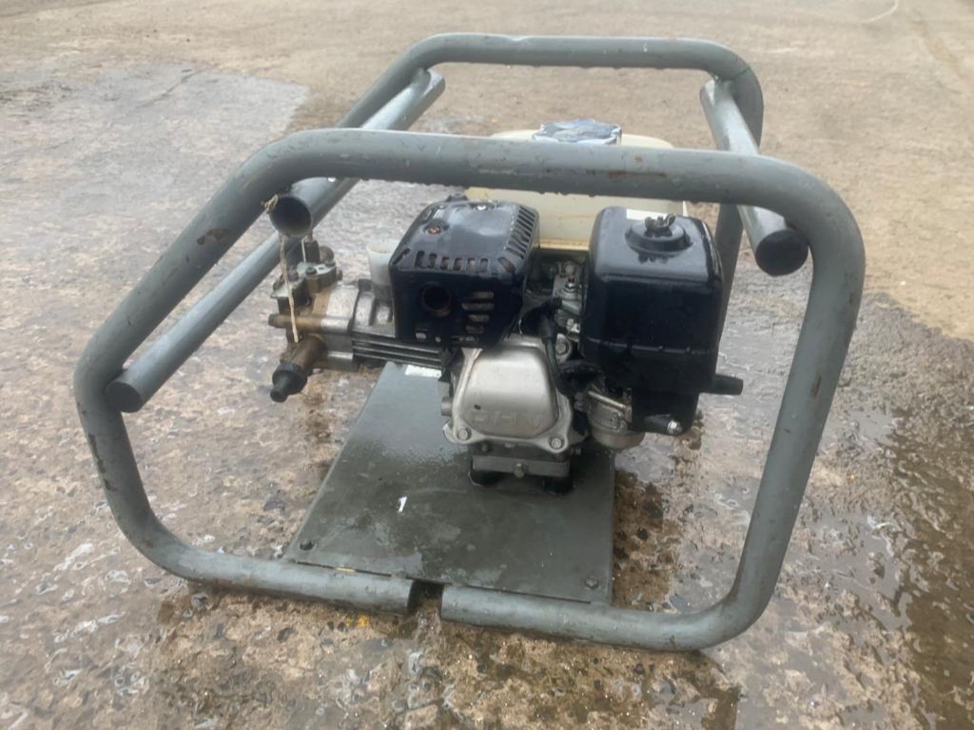 KARCHER PETROL POWER WASHER HONDA ENGINE LOCATION N IRELAND - Image 2 of 4