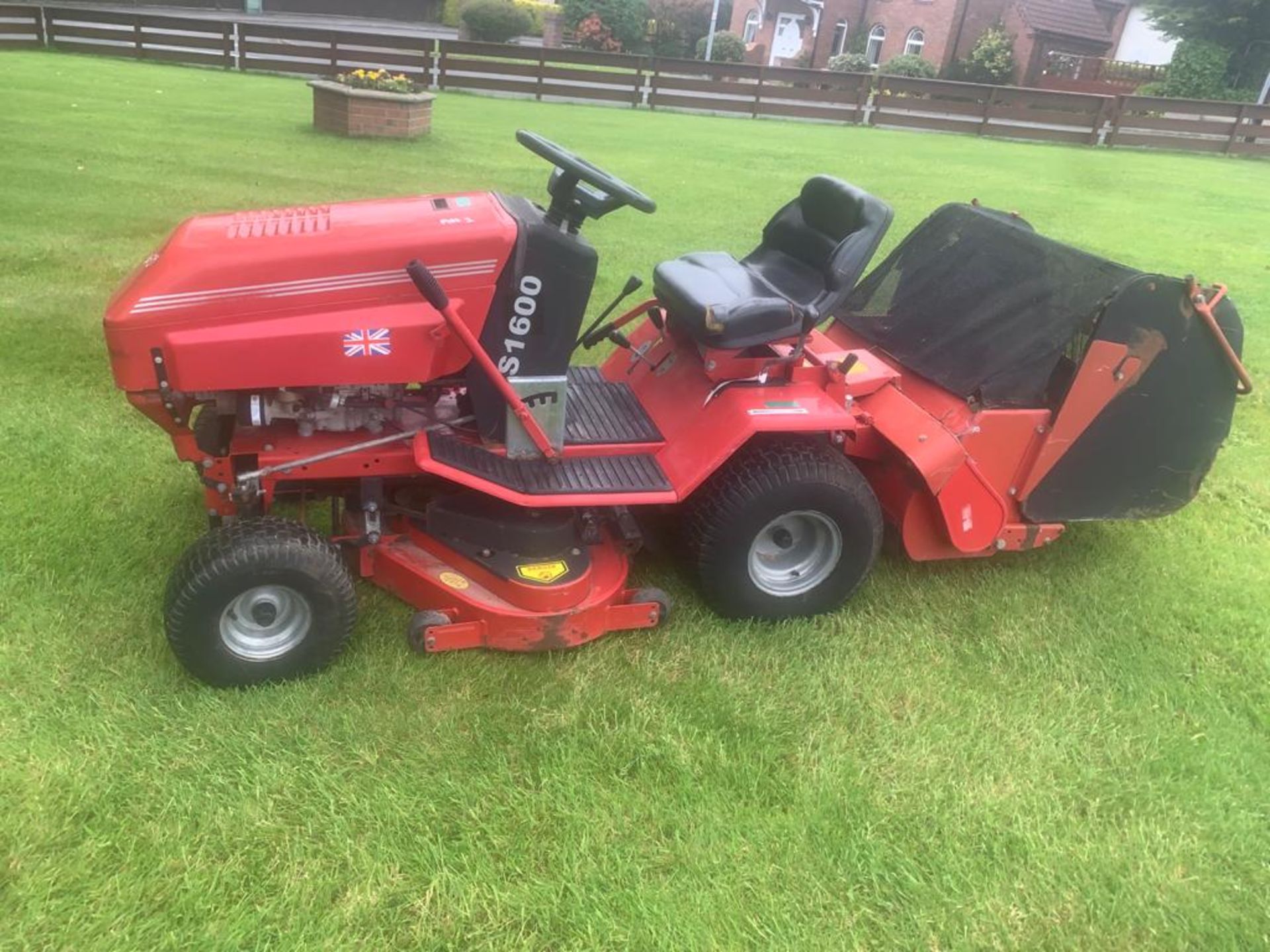 WESTWOOD S1600 PETROL RIDE ON MOWER LOCATION N IRELAND