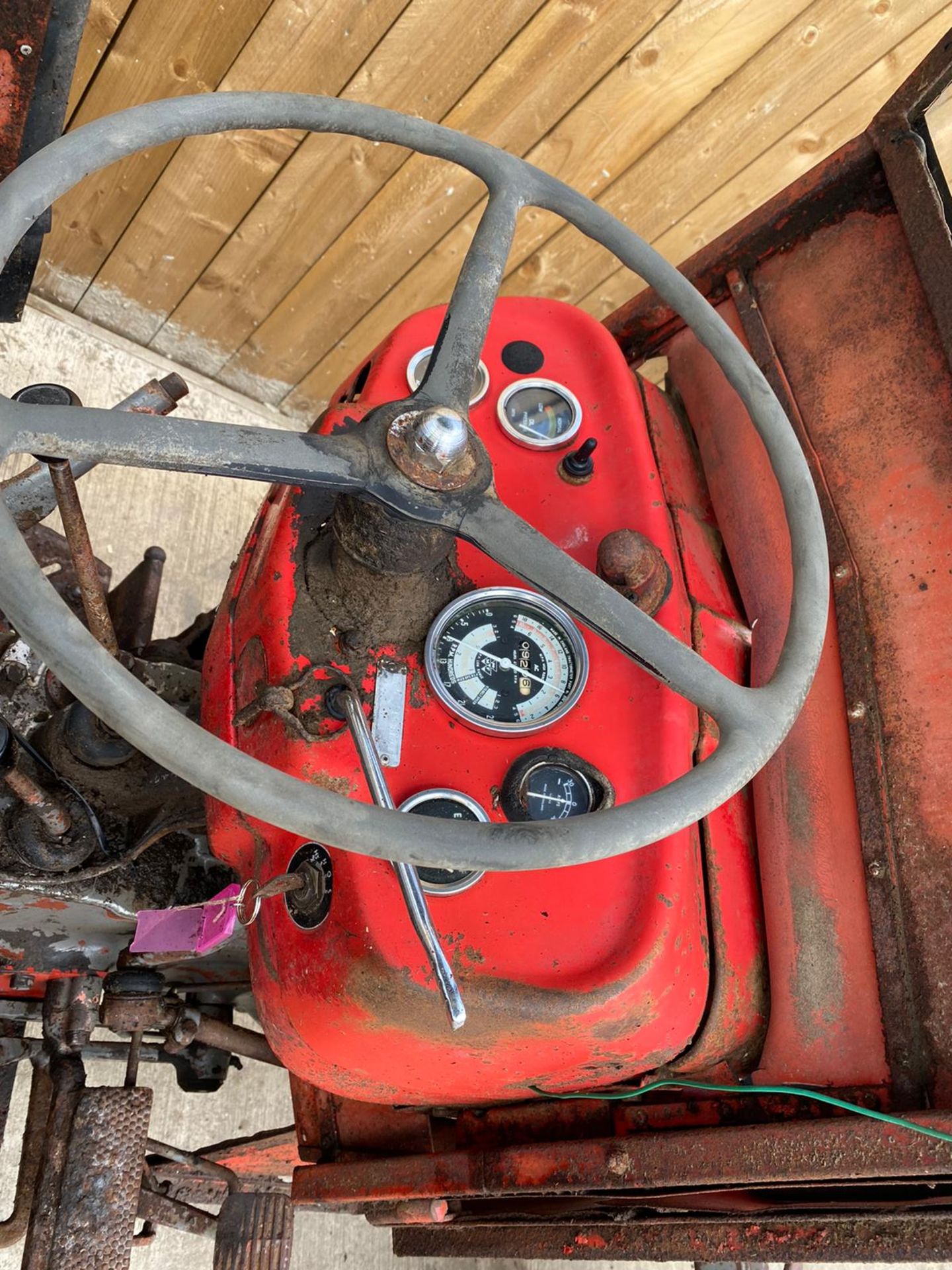 1970 MASSEY FERGUSON 135 DIESEL TRACTOR LOCATION NORTH YORKSHIRE - Image 6 of 9