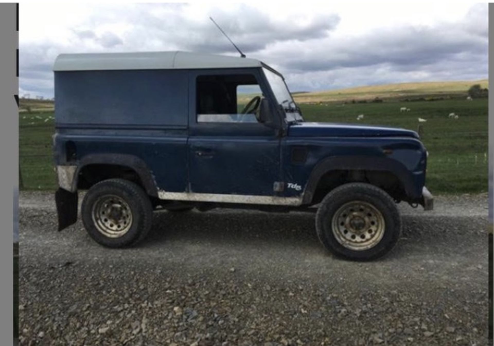 LAND ROVER DEFENDER 90 HARD TOP LOCATION N IRELAND