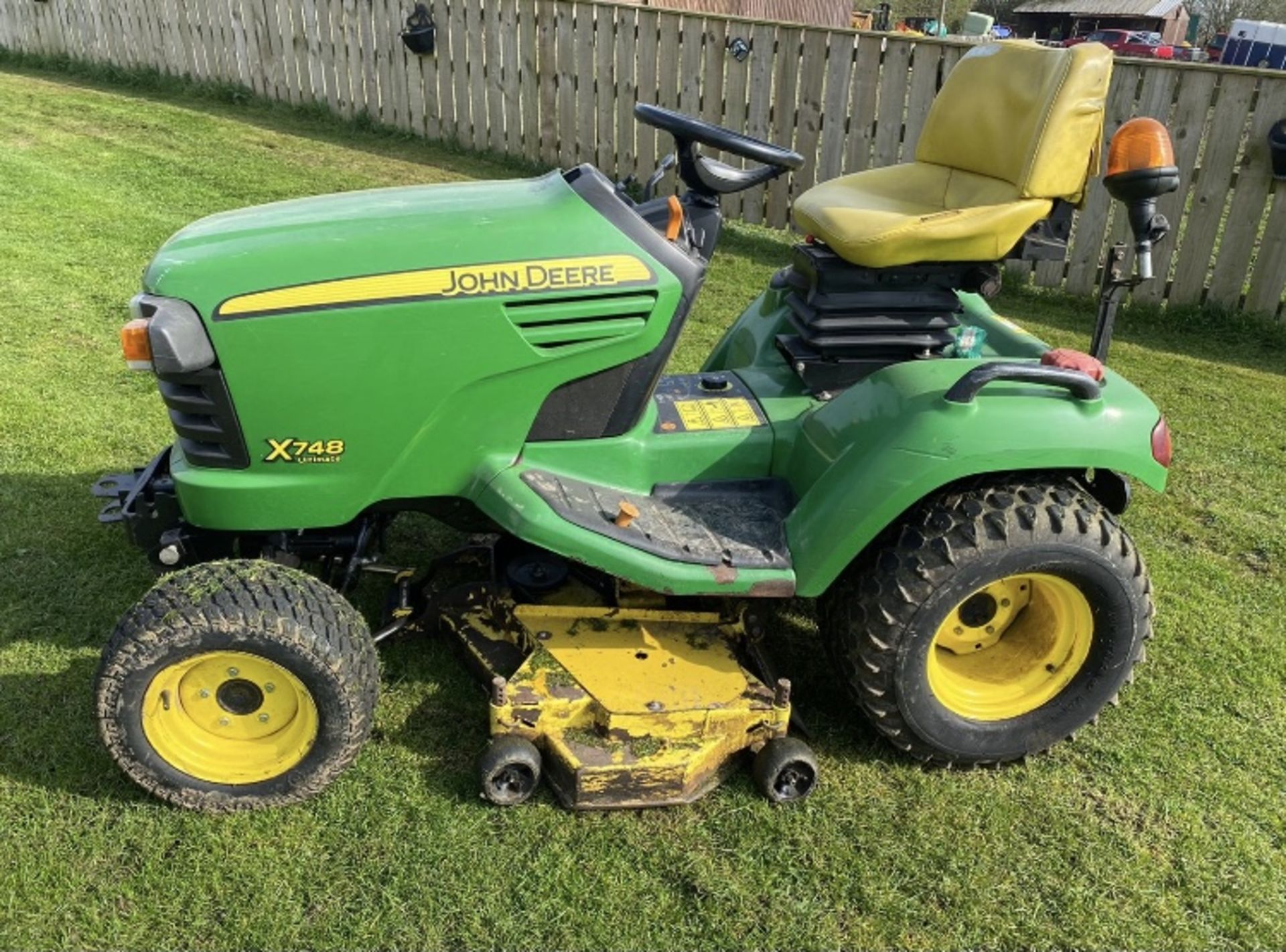 JOHN DEERE X748 DIESEL 4WD COMPANY TRACTOR RIDE ON MOWER LOCATION NORTH YORKSHIRE - Image 3 of 6