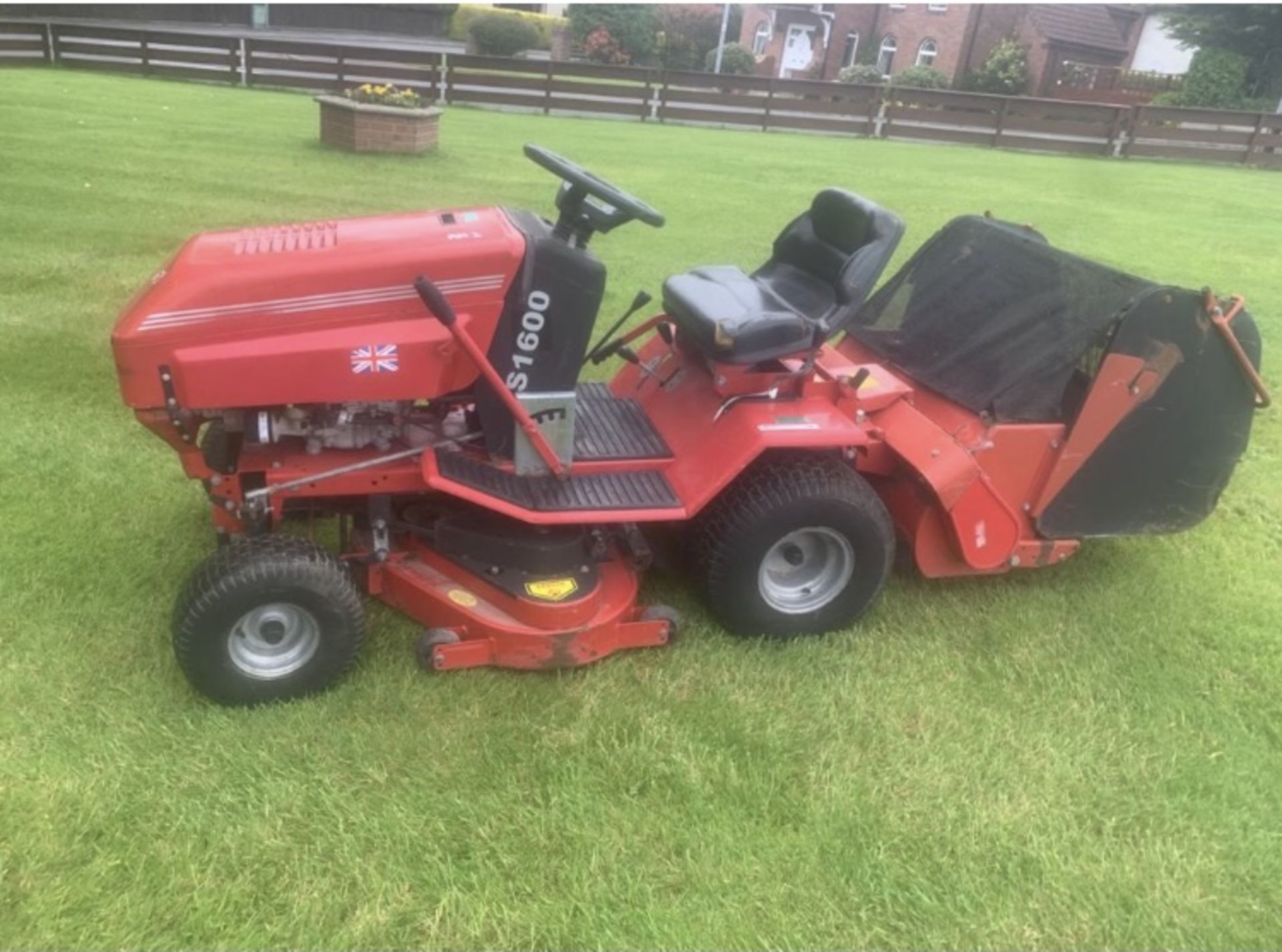 WESTWOOD S1600 PETROL RIDE ON MOWER LOCATION N IRELAND - Image 6 of 7