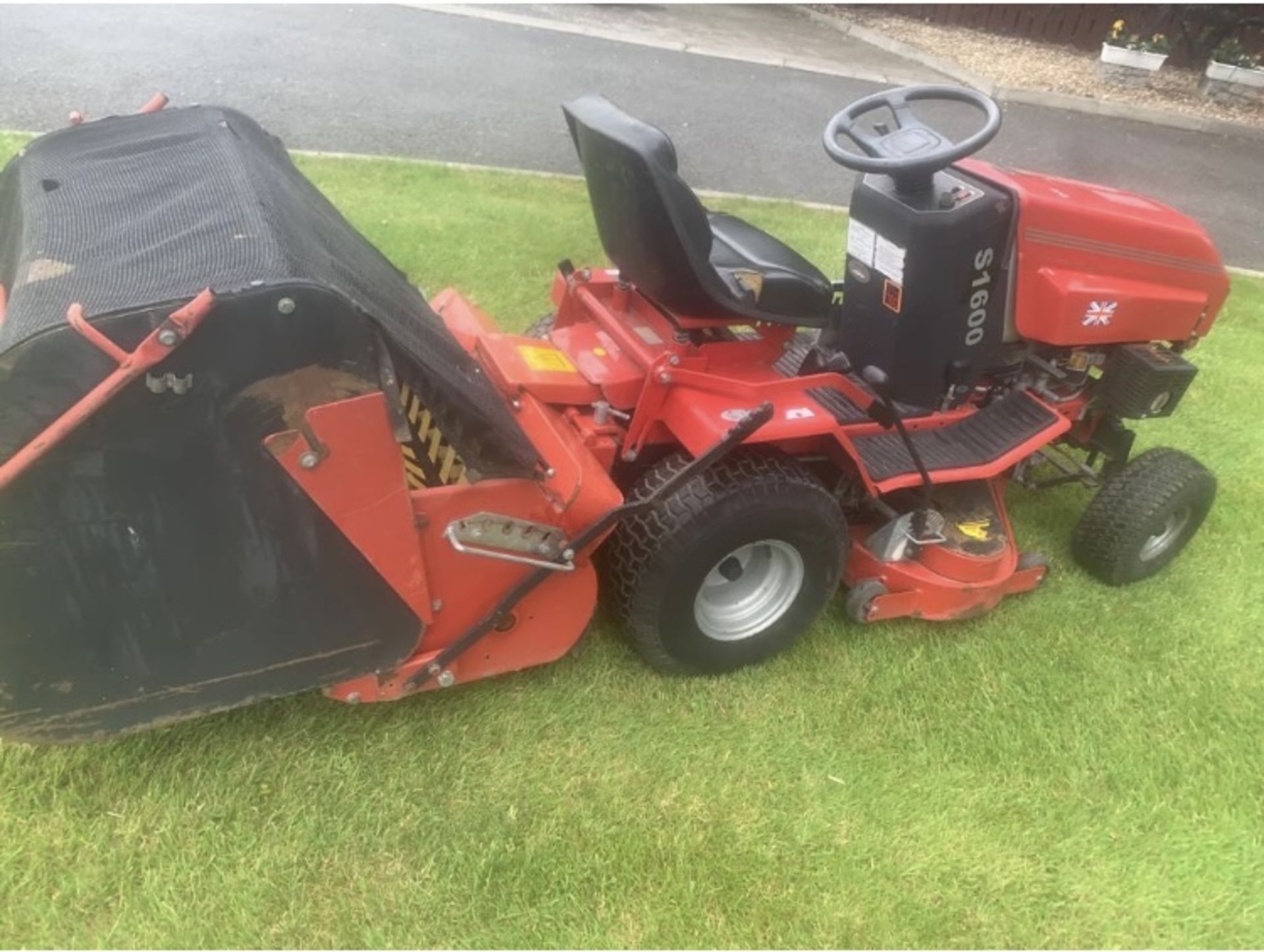 WESTWOOD S1600 PETROL RIDE ON MOWER LOCATION N IRELAND - Image 2 of 7