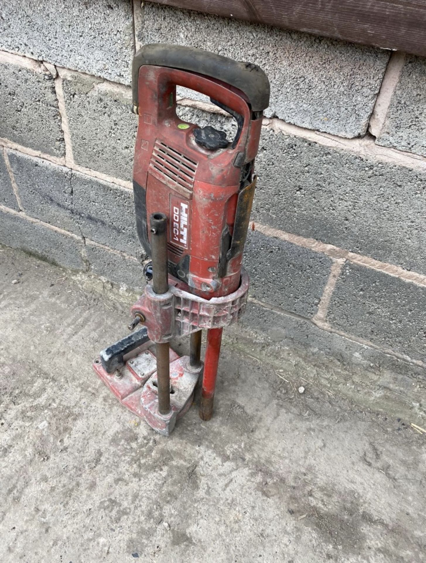 HILTI DDEC-1 110V DIAMOND CORE DRILL LOCATION NORTH YORKSHIRE