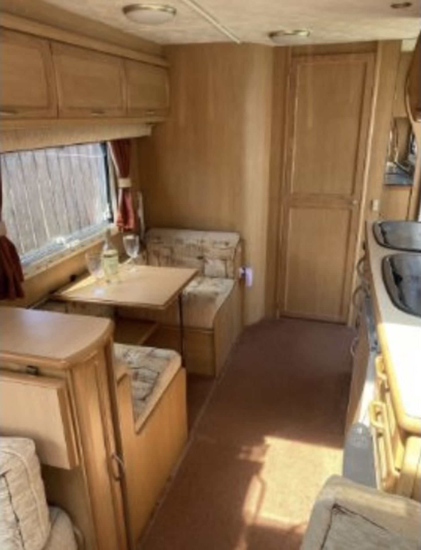 COMPASS OMEGA 524 4 BERTH CARAVAN LOCATION NORTH YORKSHIRE - Image 9 of 11