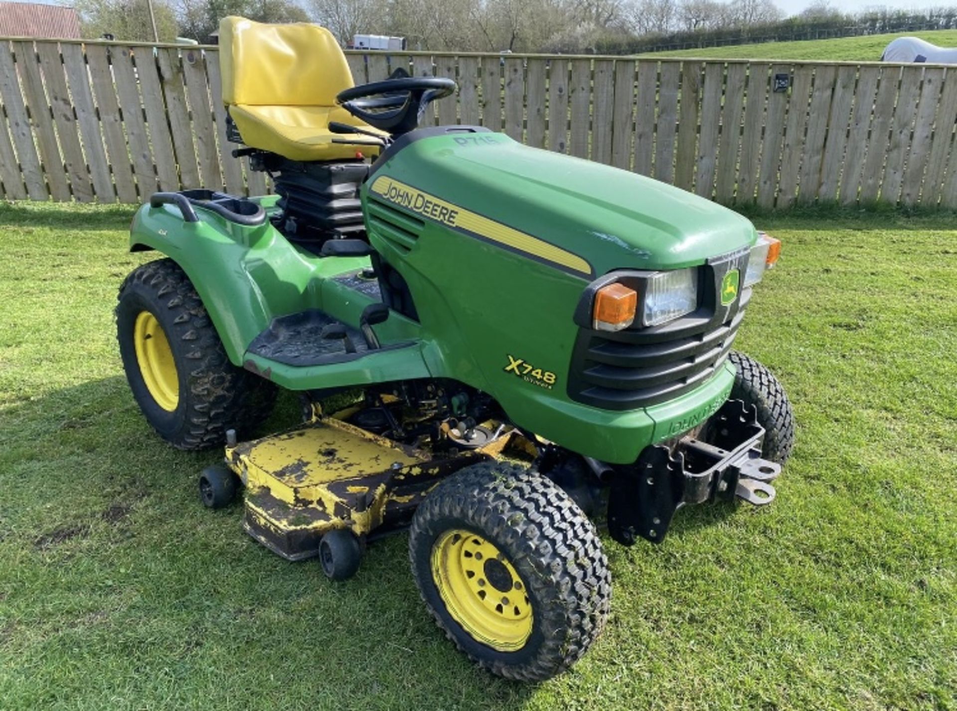 JOHN DEERE X748 DIESEL 4WD COMPANY TRACTOR RIDE ON MOWER LOCATION NORTH YORKSHIRE