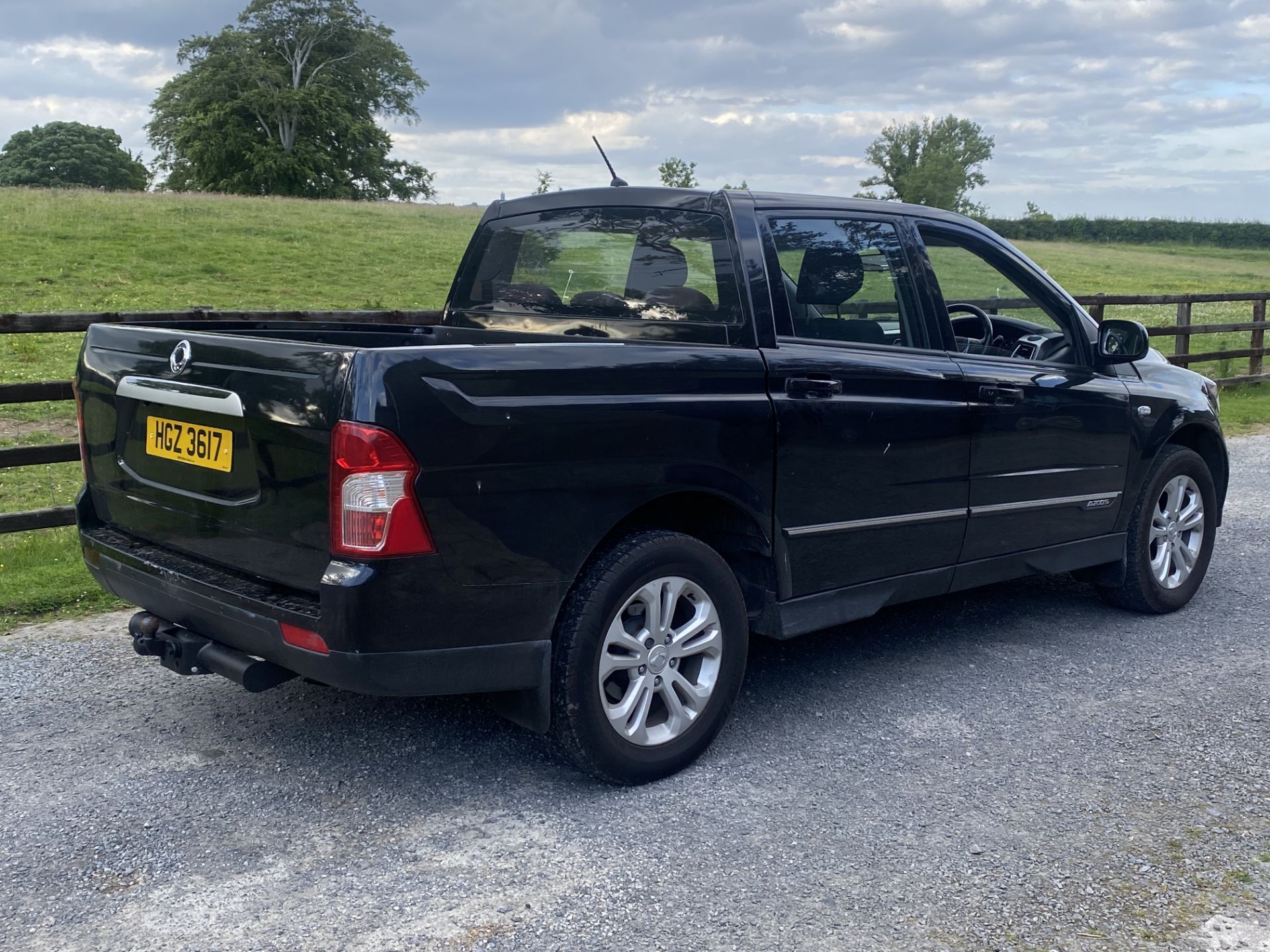 2017 SSANGYONG KORANDO SPORTS 2.0 SE 153 BHP PICK UP LOCATION N IRELAND - Image 5 of 7