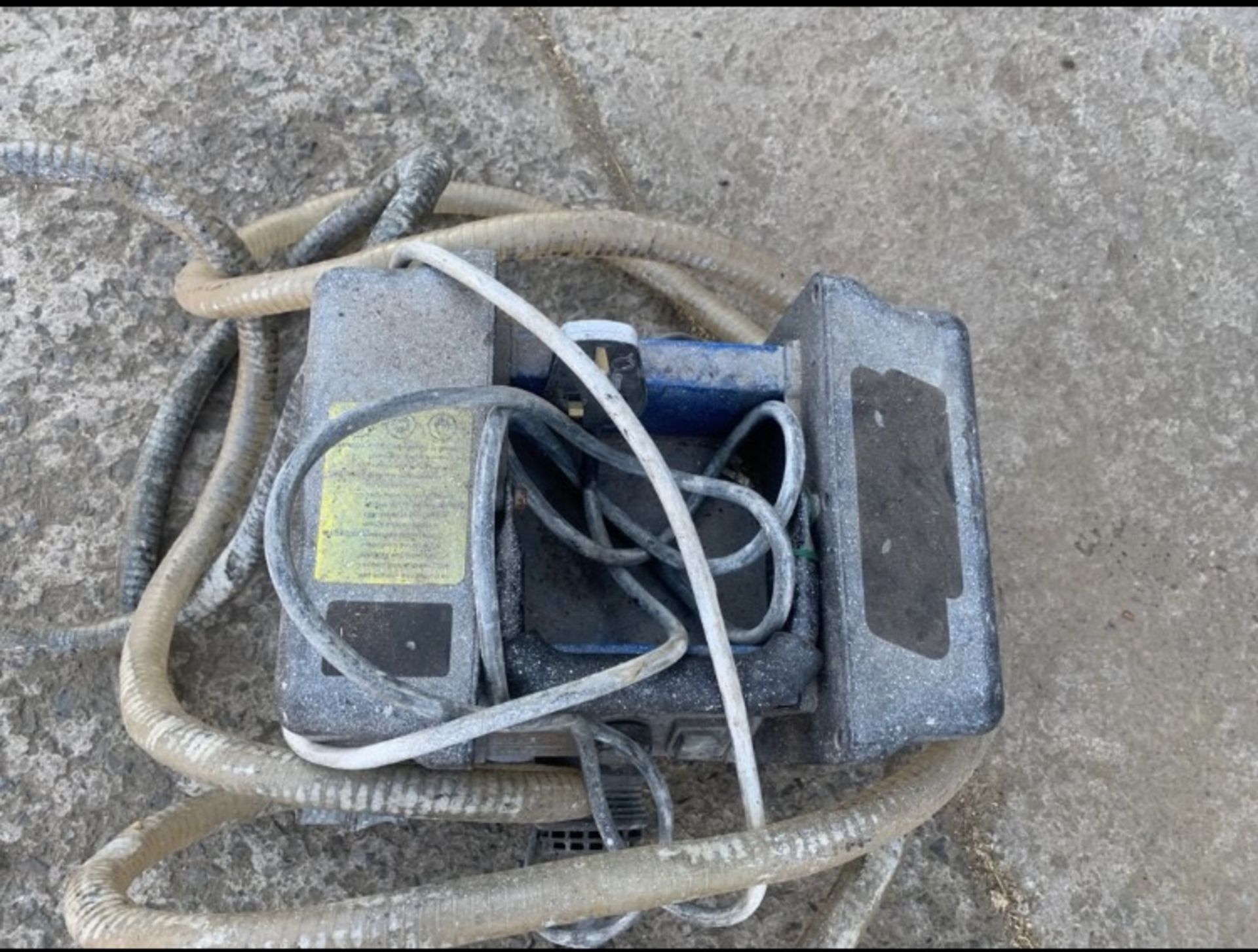 QT3 COMPRESSOR 240V LOCATION N IRELAND - Image 2 of 2