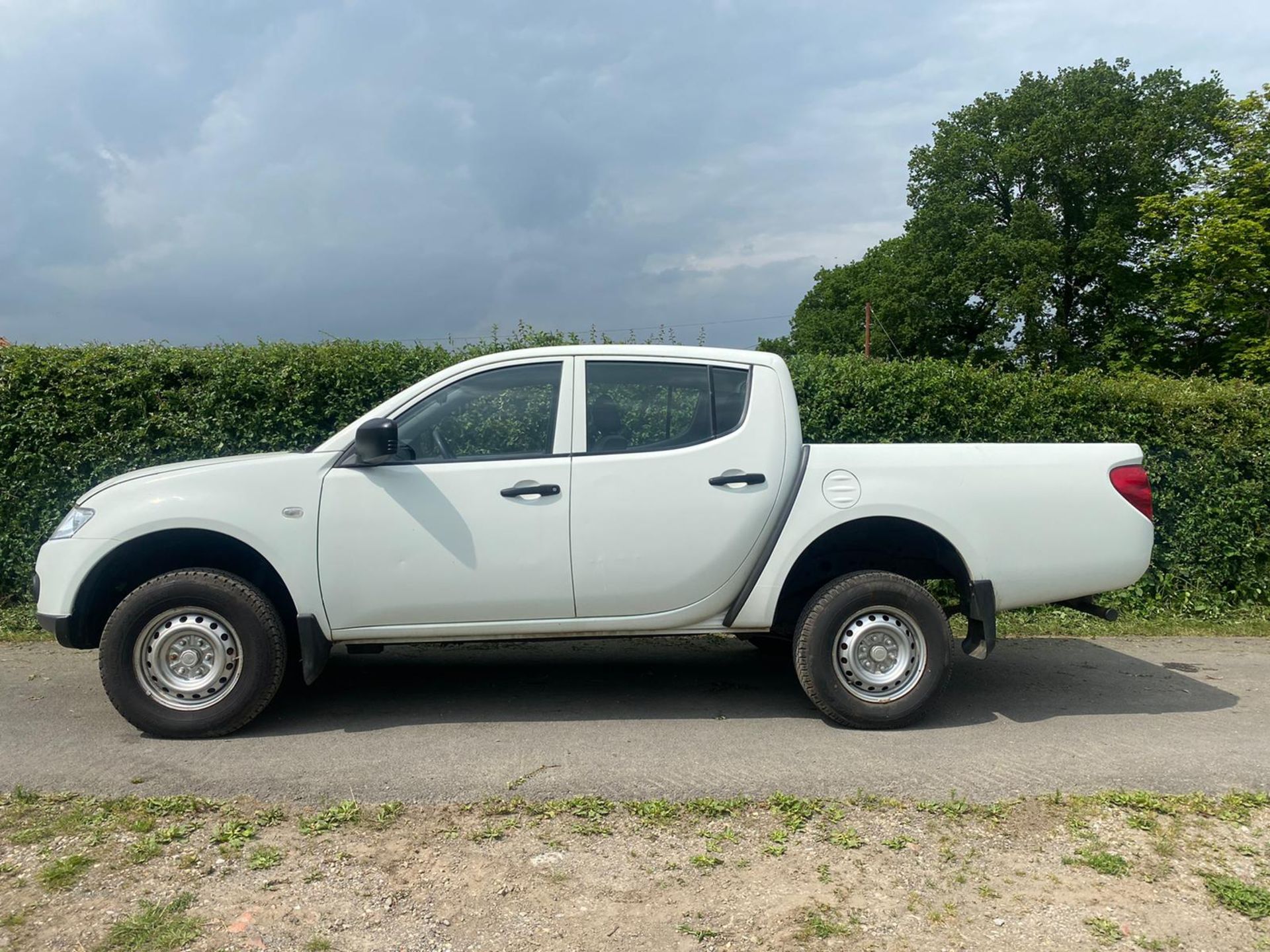 2014 MITSUBISHI L2004 WORK 4X4 PICK UP COUNCIL DIRECT 78,637 MILES LOCATION NORTH YORKSHIRE. - Image 10 of 10