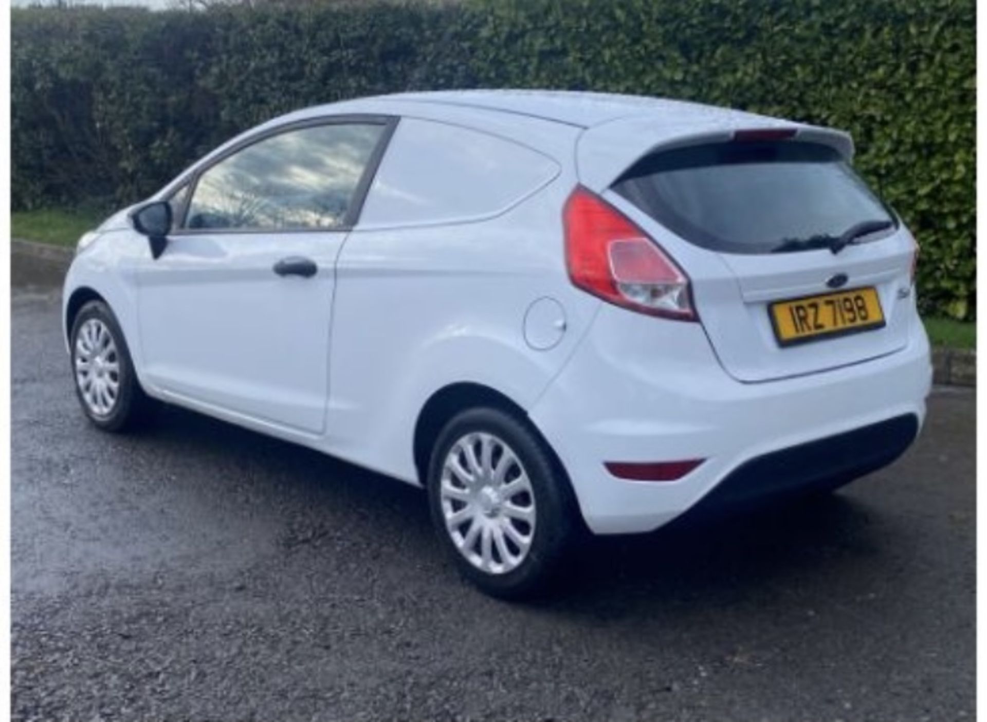 2015 FORD FIESTA 1.5 BASE TDCI 3D VAN 74 BHP LOCATION N IRELAND - Image 7 of 10