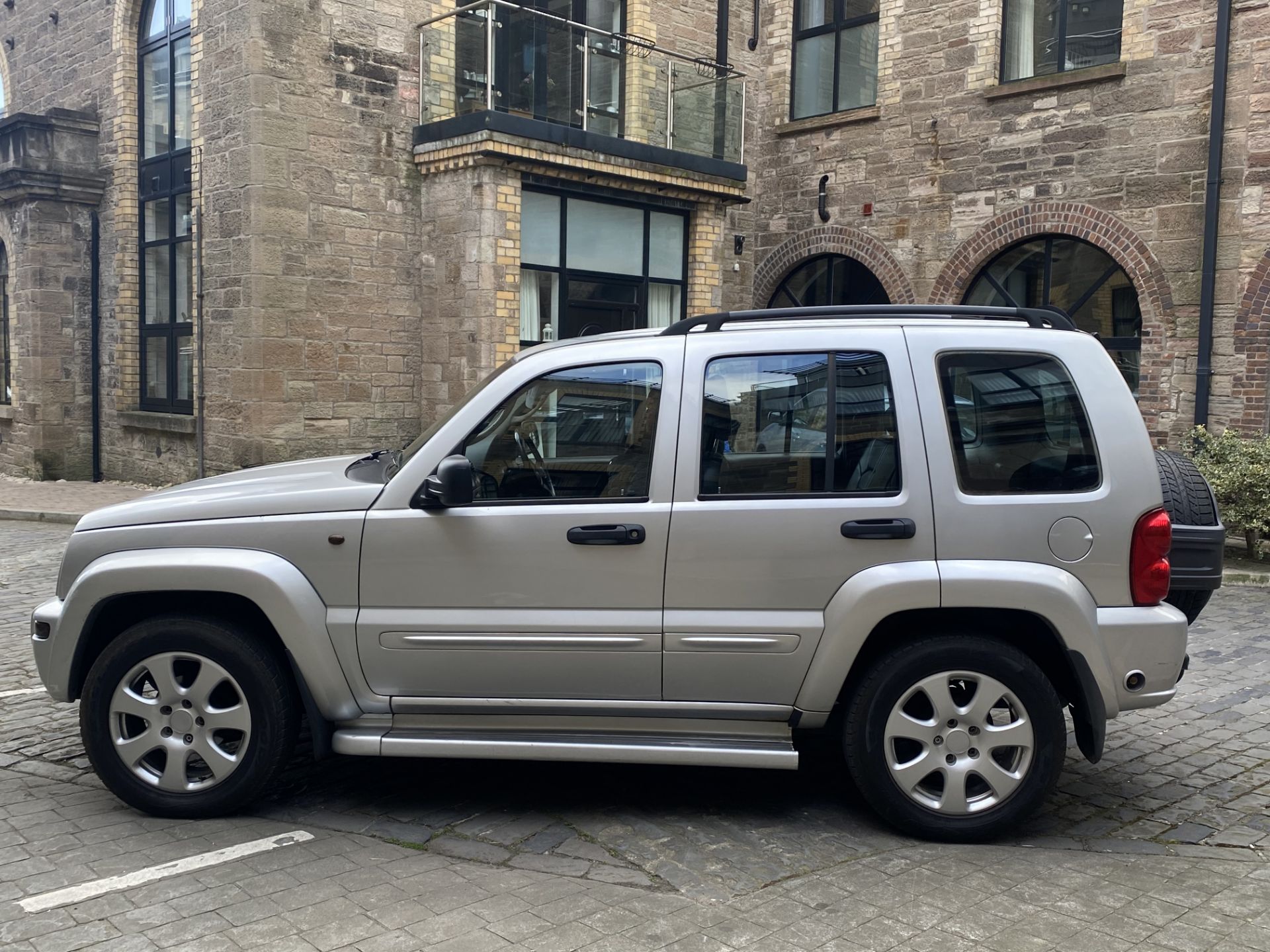 JEEP CHEROKEE 3.7 Limited Auto LPG 71,000 miles LOCATION Co.Down N.Ireland - Image 3 of 15