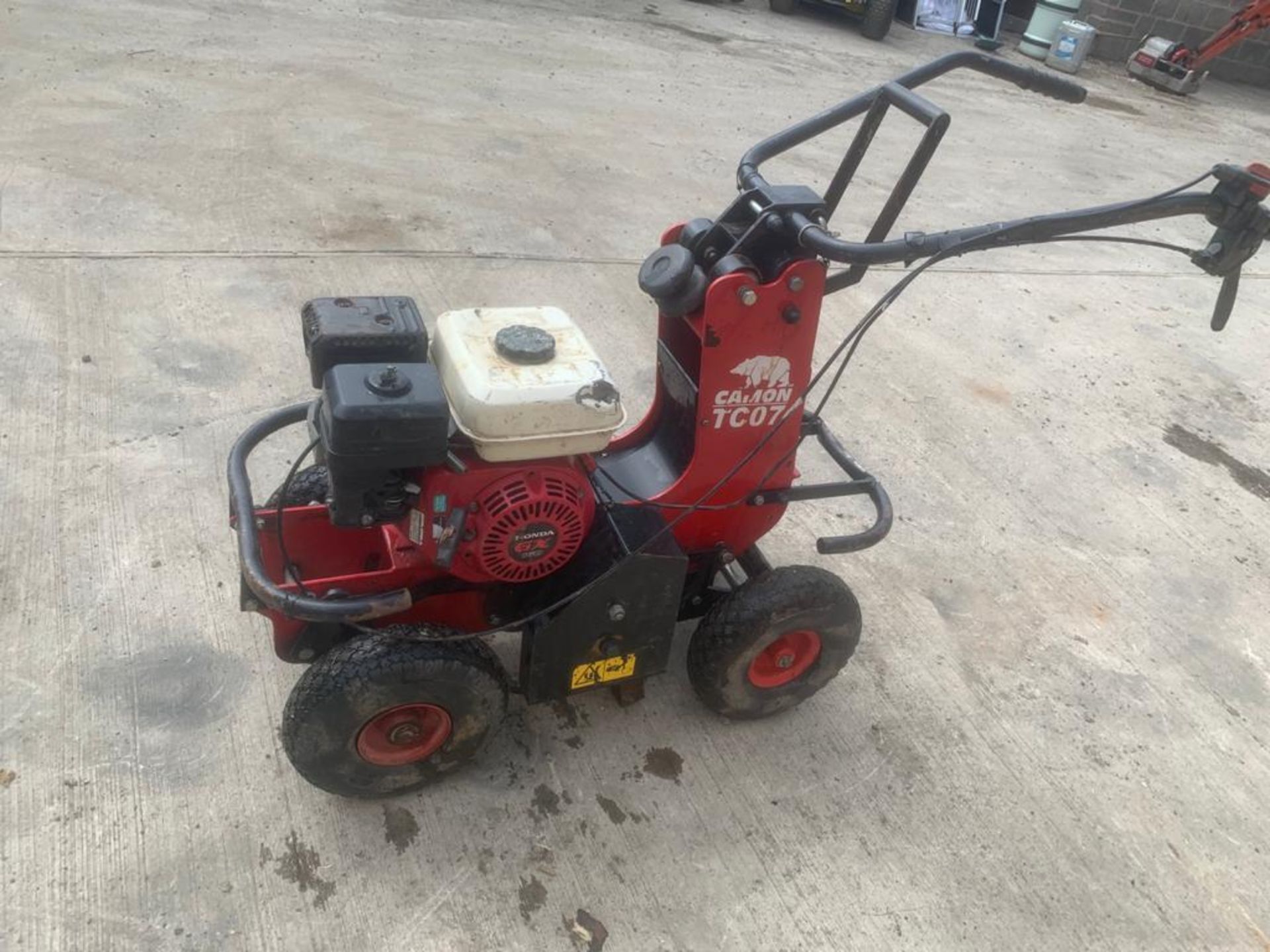 CAMON TC07 HONDA PETROL TURF CUTTER LOCATION N IRELAND - Image 2 of 3