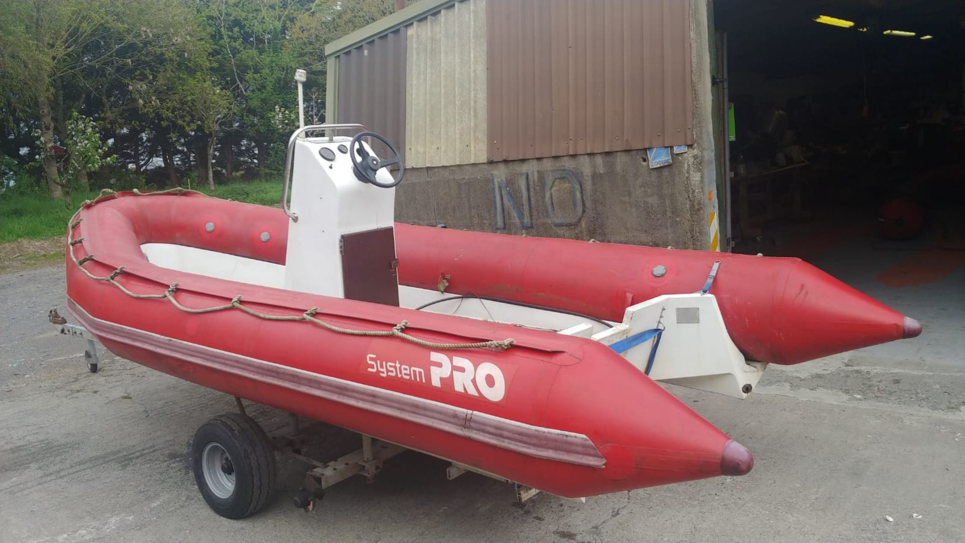 5.5m Avon Rigid Inflatable Boat Rib - Image 3 of 4