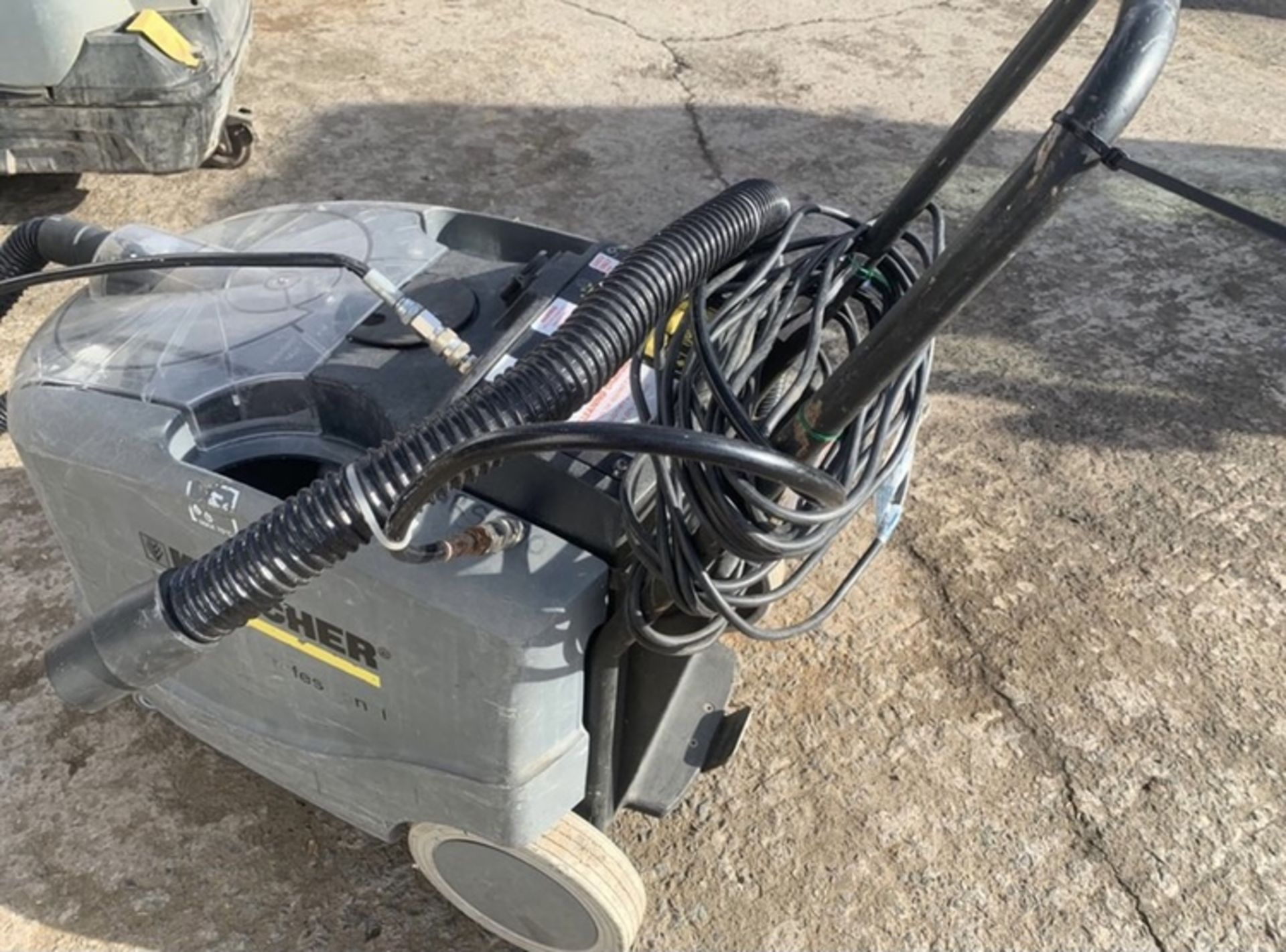 KARCHER COMMERCIAL PUZZI 240V. LOCATION: N.IRELAND . - Image 3 of 3