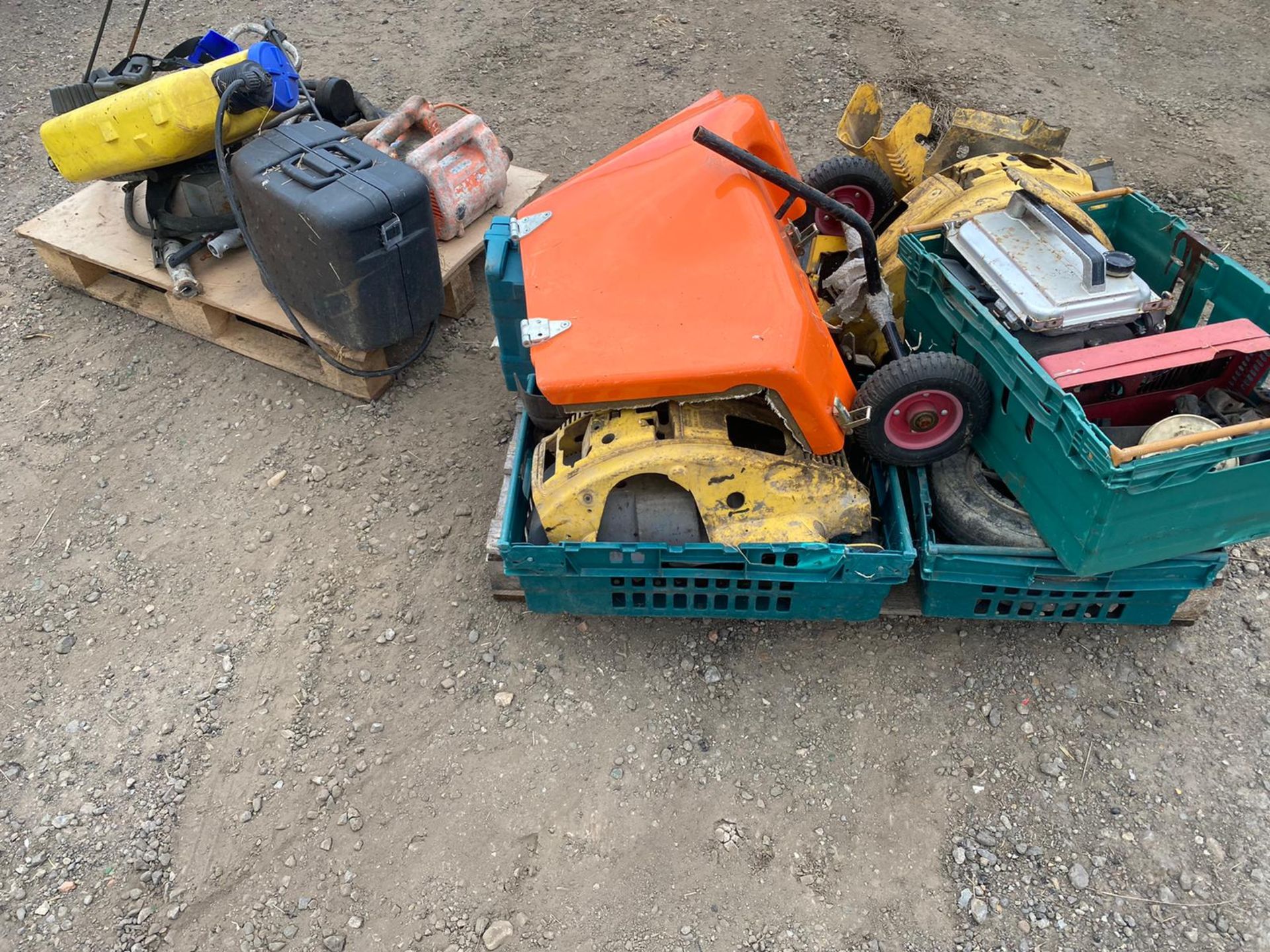 JOB LOT OF POWER TOOLS & MACHINERY SPARES. LOCATION: NORTH YORKSHIRE - Image 3 of 4