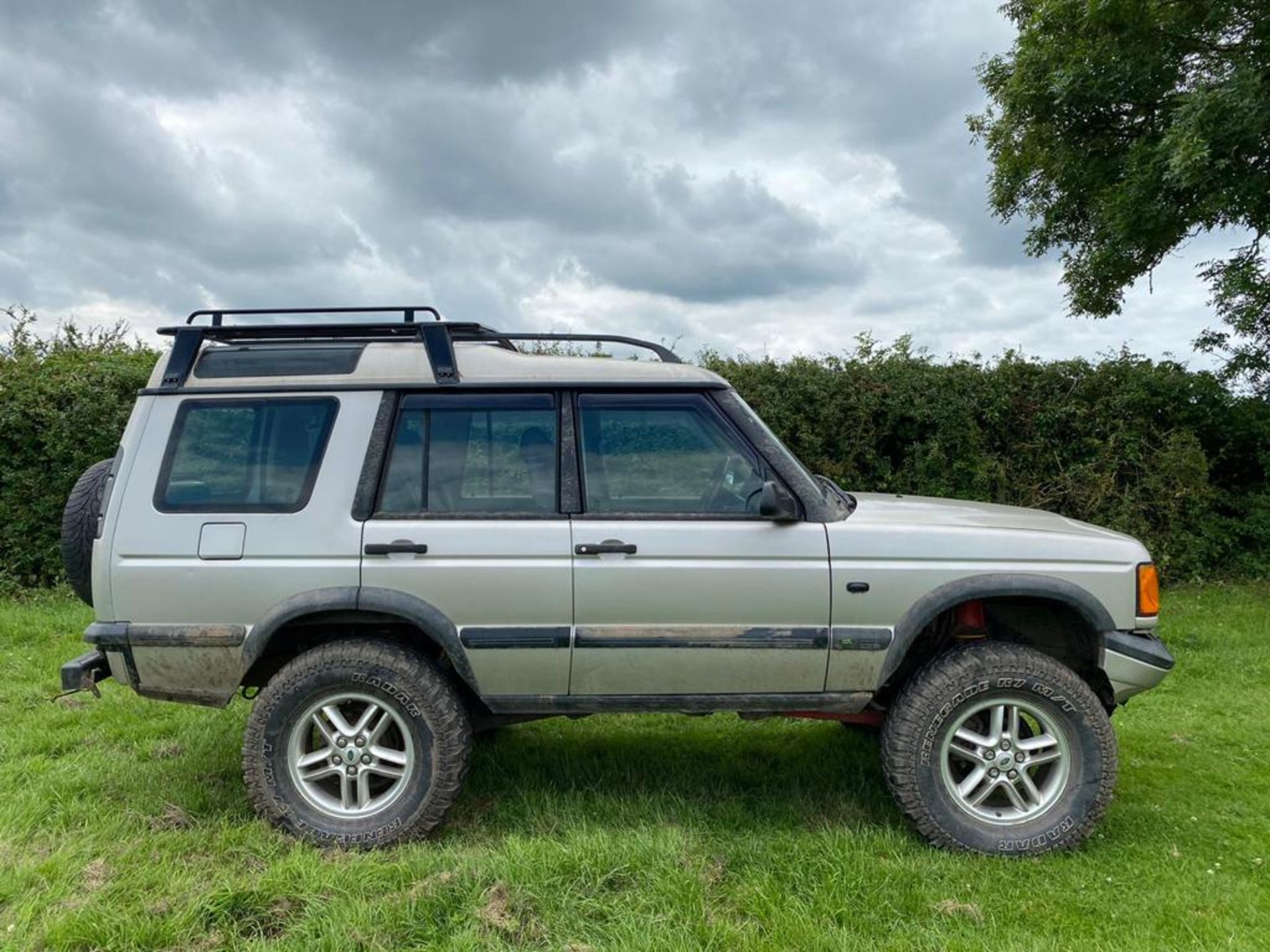 LAND ROVER DISCOVERY TD5GS OFF ROAD 4X4 MONSTER TRUCK LOCATION NORTH YORKSHIRE. - Image 9 of 13