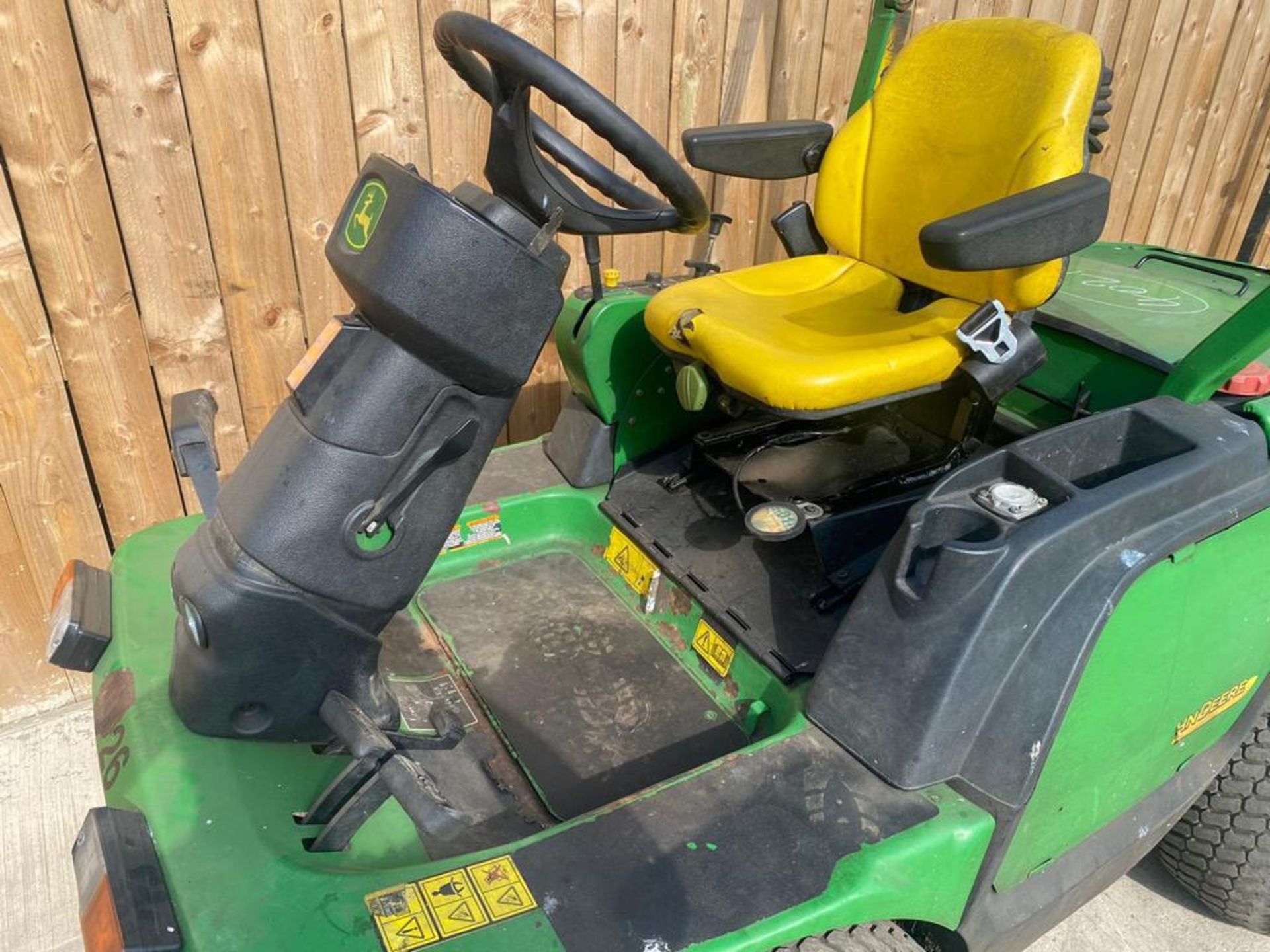 2013 "63" JOHN DEERE 1545 OUTFRONT MOWER LOCATION: NORTH YORKSHIRE - Image 3 of 8