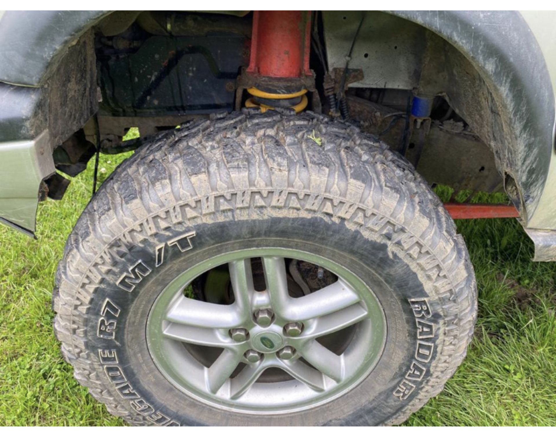 LAND ROVER DISCOVERY TD5GS OFF ROAD 4X4 MONSTER TRUCK.LOCATION NORTH YORKSHIRE. - Image 7 of 8