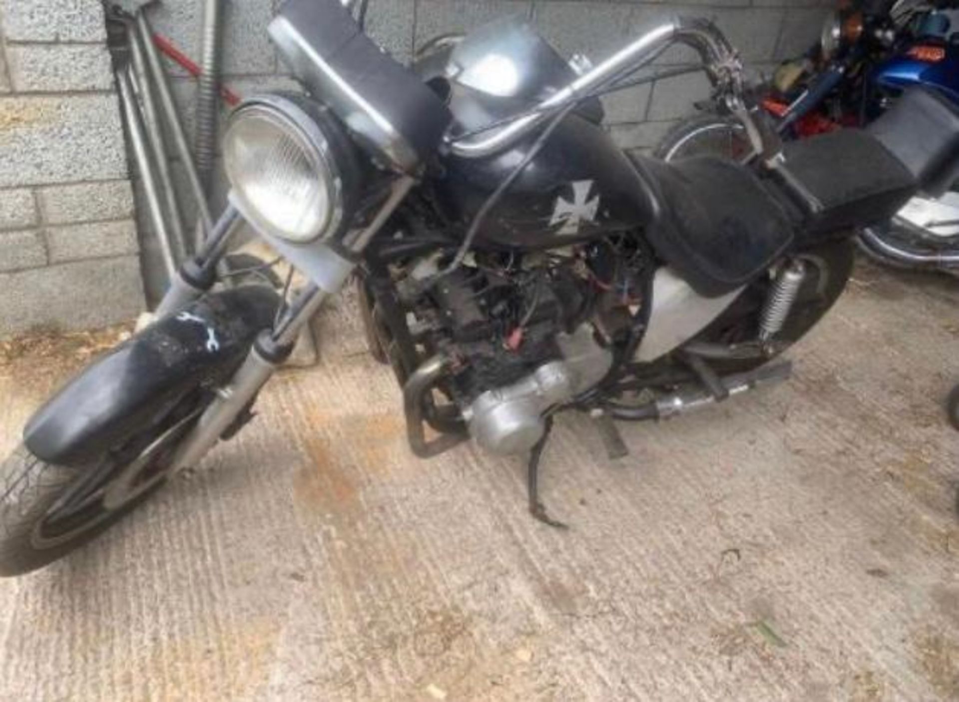 SUZUKI GTS VINTAGE MOTORBIKE LOW MILEAGE 740CC LOCATION N IRELAND,