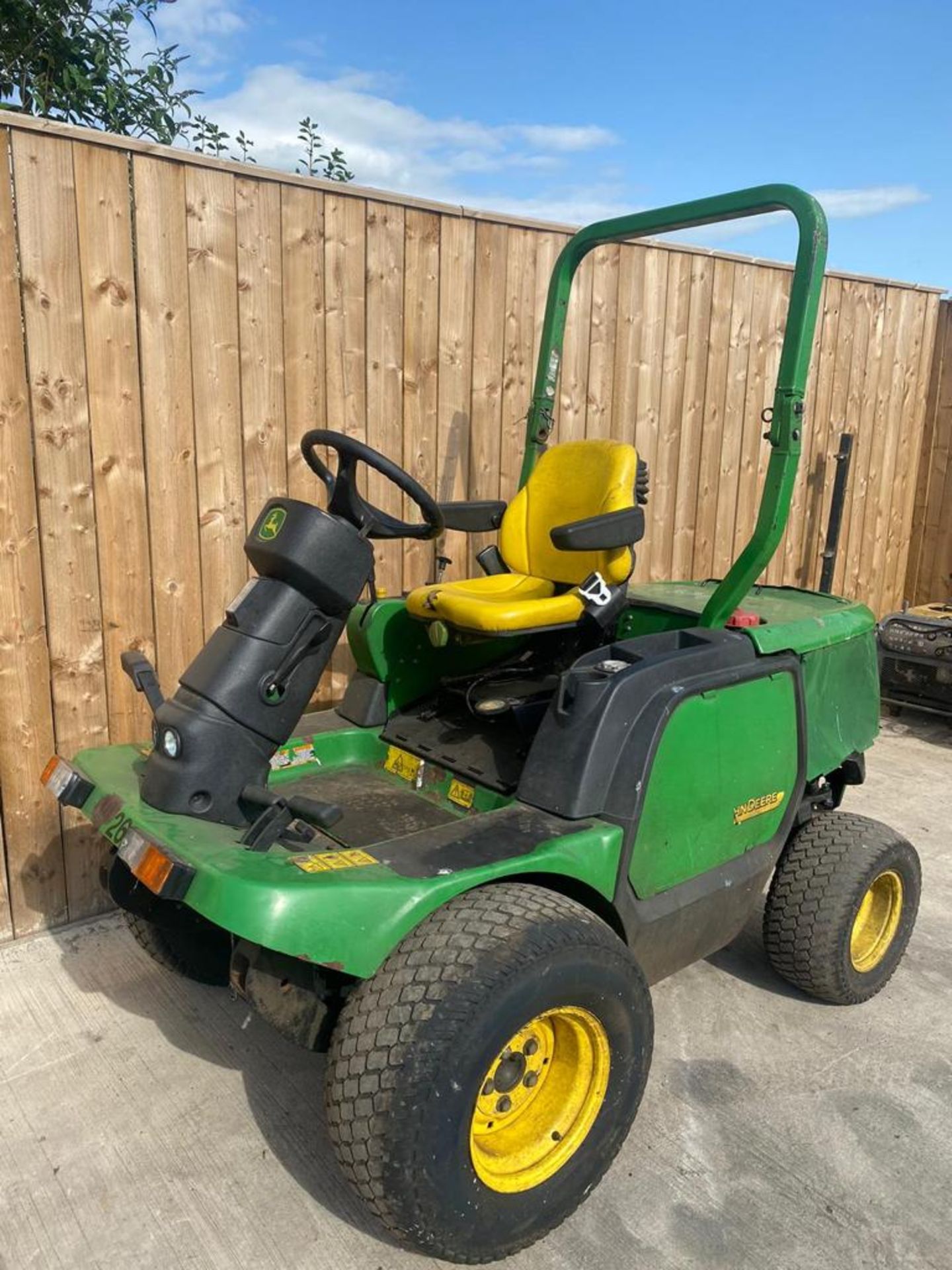 2013 "63" JOHN DEERE 1545 OUTFRONT MOWER LOCATION: NORTH YORKSHIRE - Image 5 of 8
