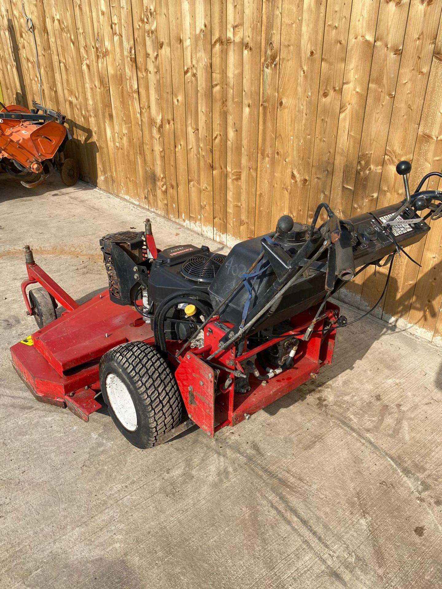 TORO WHEELHORSE 518-H RIDE-ON MOWER LOCATION: NORTH YORKSHIRE - Image 6 of 7