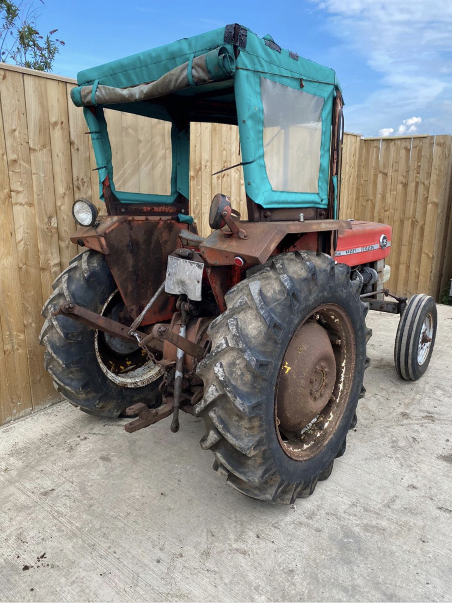 1970 MASSEY FERGUSON 135 DIESEL. LOCATION: NORTH YORKSHIRE - Image 3 of 9