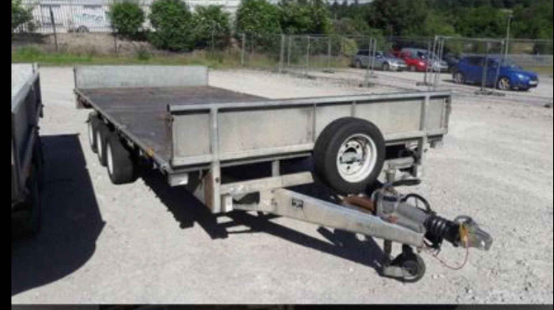 IFOR WILLIAMS LM187G TRI AXLE FLATBED PLANT TRAILER 3.5T LOCATION: SCOTLAND - Image 2 of 7