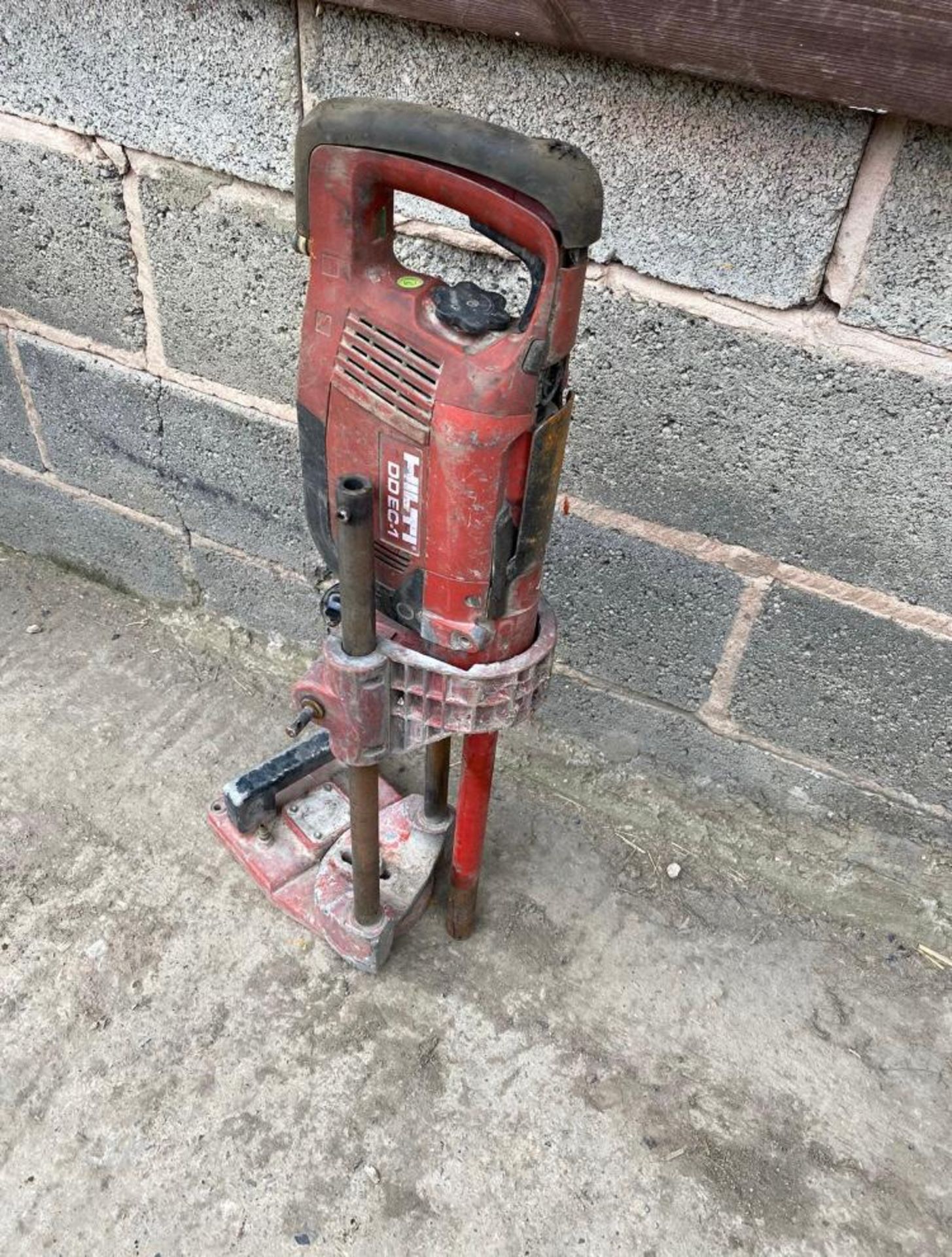 2010 HILTI DDEC-1 110V DIAMOND CORE DRILL LOCATION: NORTH YORKSHIRE